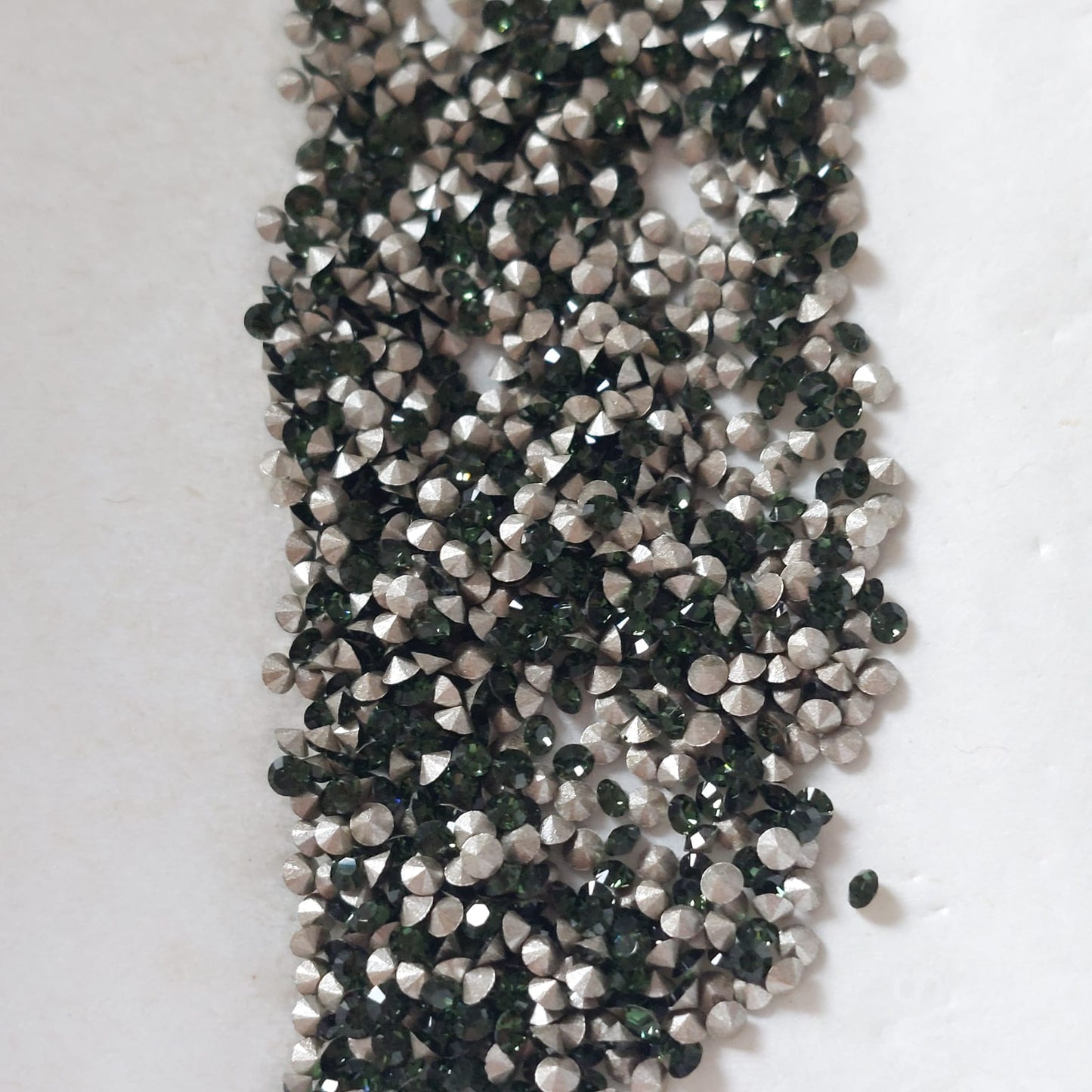Swarovski® Chaton Turmaline PP15