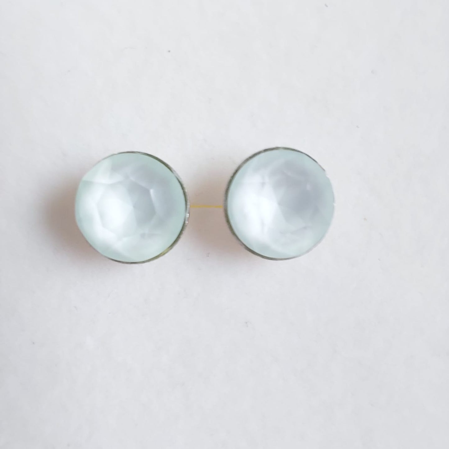 3673 Vintage Ohrringe mit Swarovski Kristallen 9mm