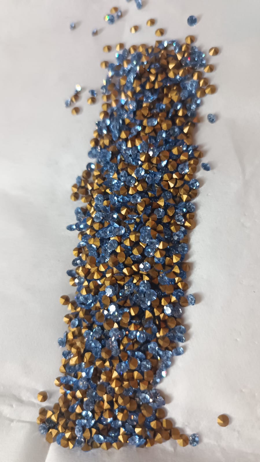 Swarovski® Chaton Vintage Light Sapphire Gold Foiled PP21