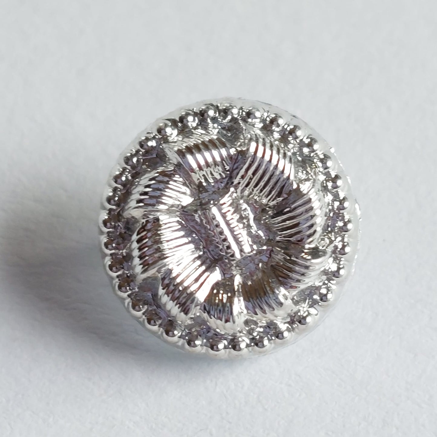 4285 Knopfe mit Swarovski Kristallen 13.5mm