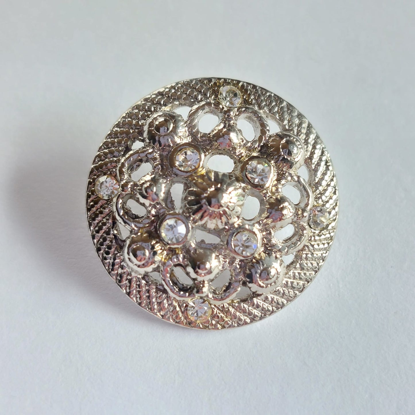 4097 Knopfe mit Swarovski Kristallen 17mm