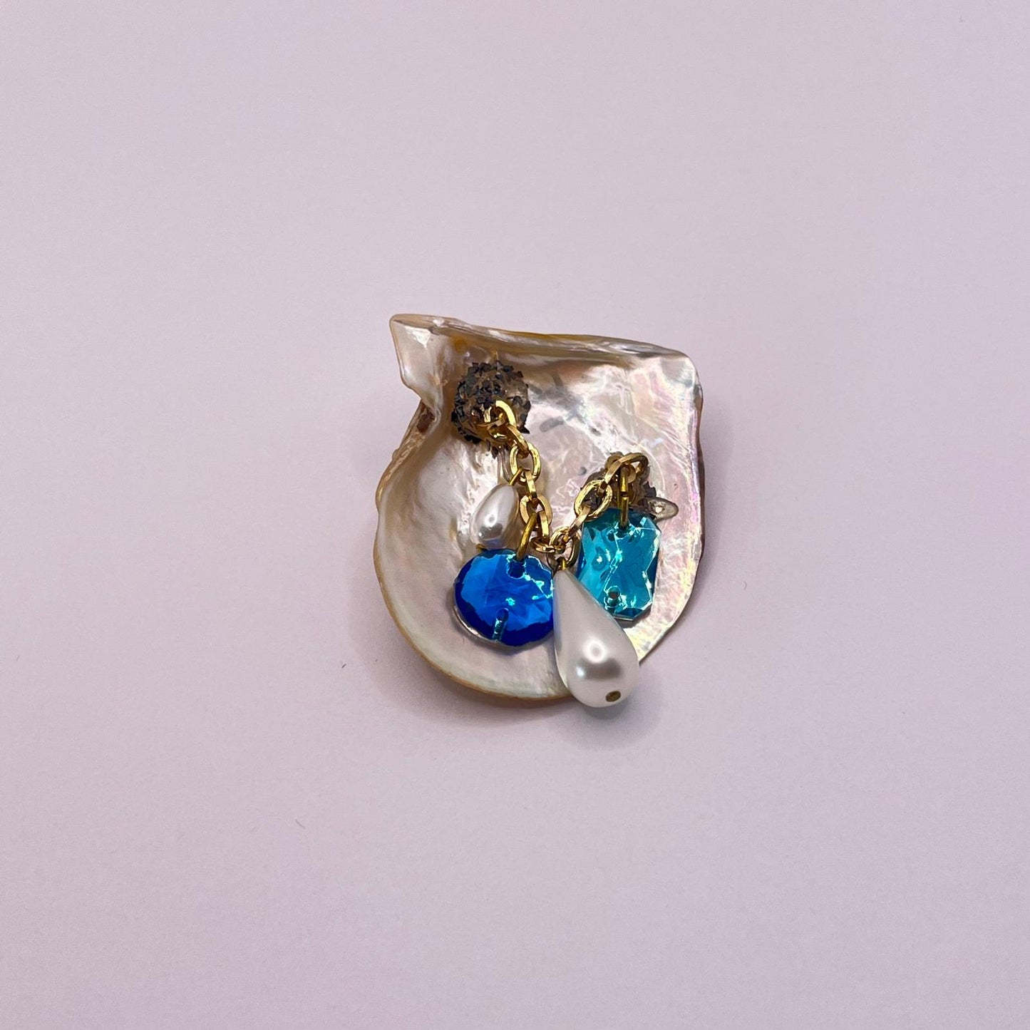 8886 Vintage Swarovski Kristallen Muschelbrosche 52mm