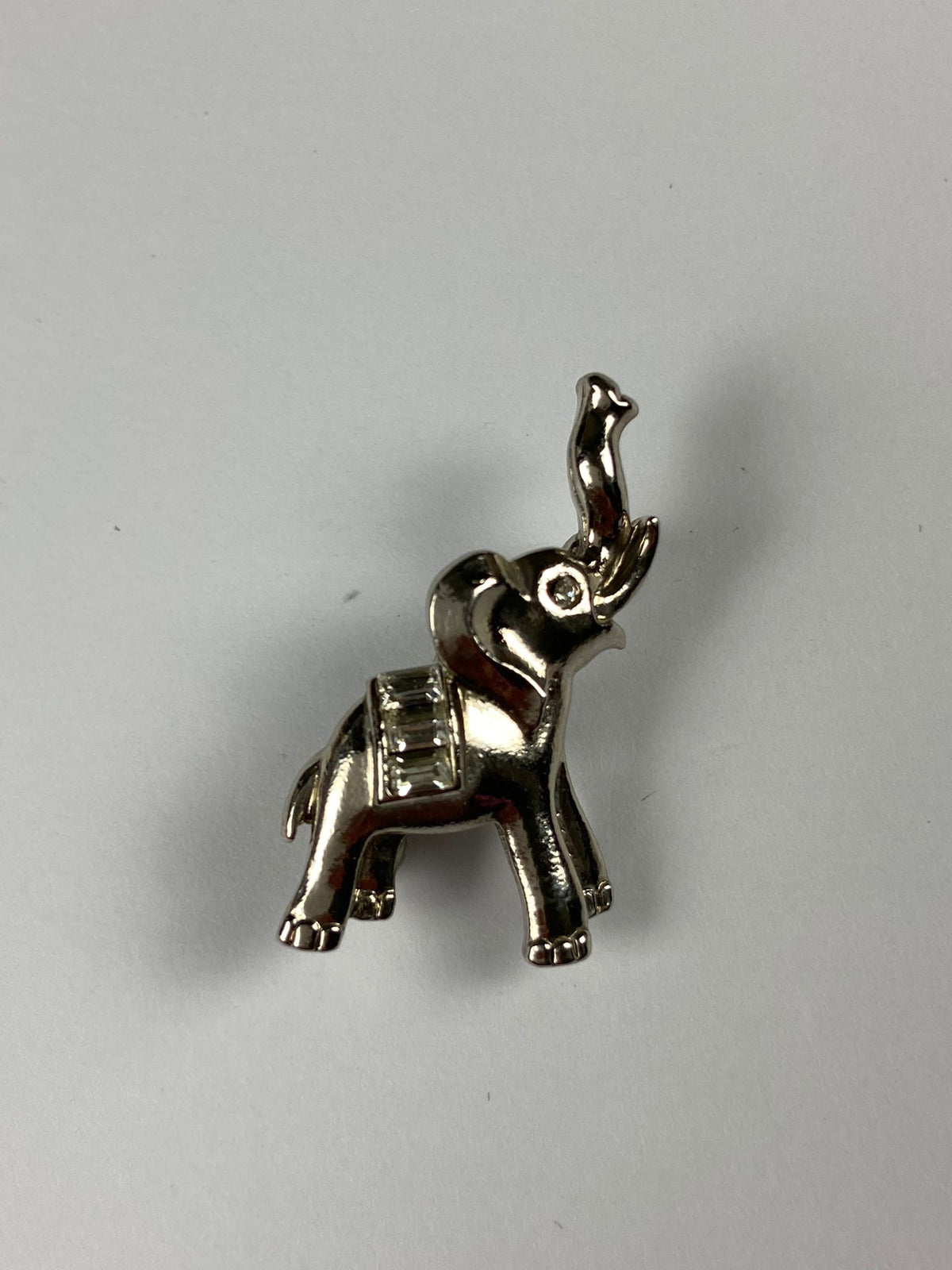 8173 Vintage Elefantenbrosche 32,5x19mm