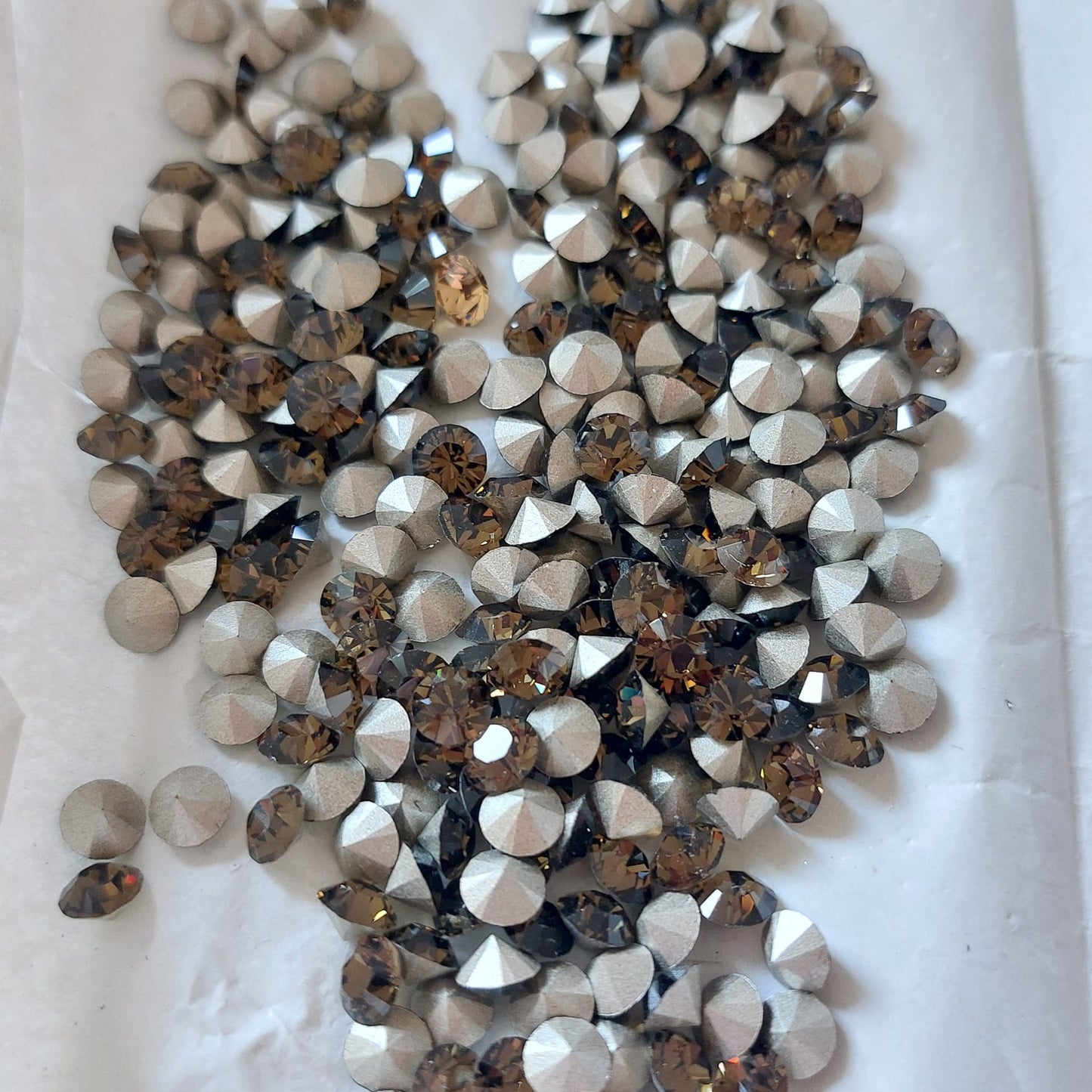 Swarovski® Chaton Smoky Quartz SS24