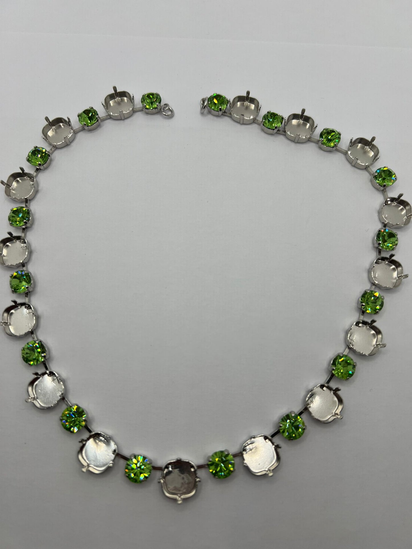 6409 Vintage halb gefüllt Collier zum Komplettierung mit Swarovski Kristallen Füllen 41cm