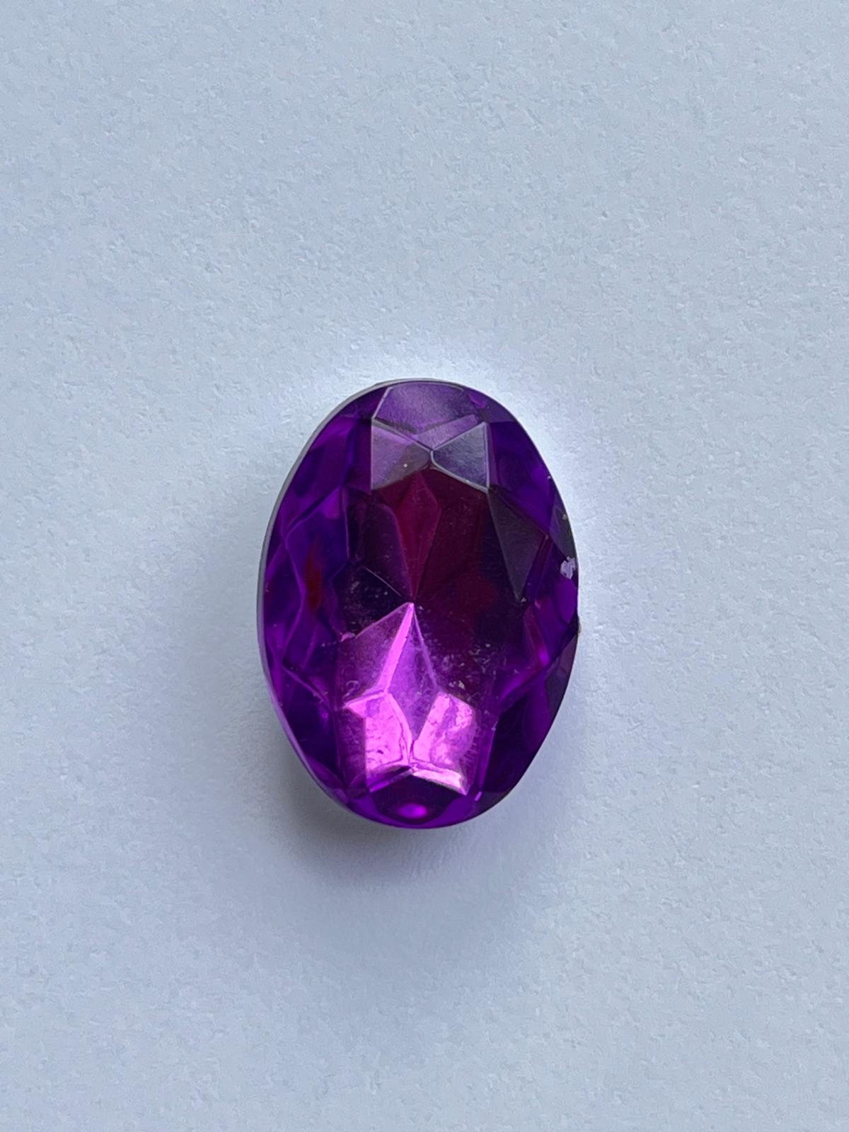 1009 Vintage Kunststoff Oval Crystal Cut 16mm