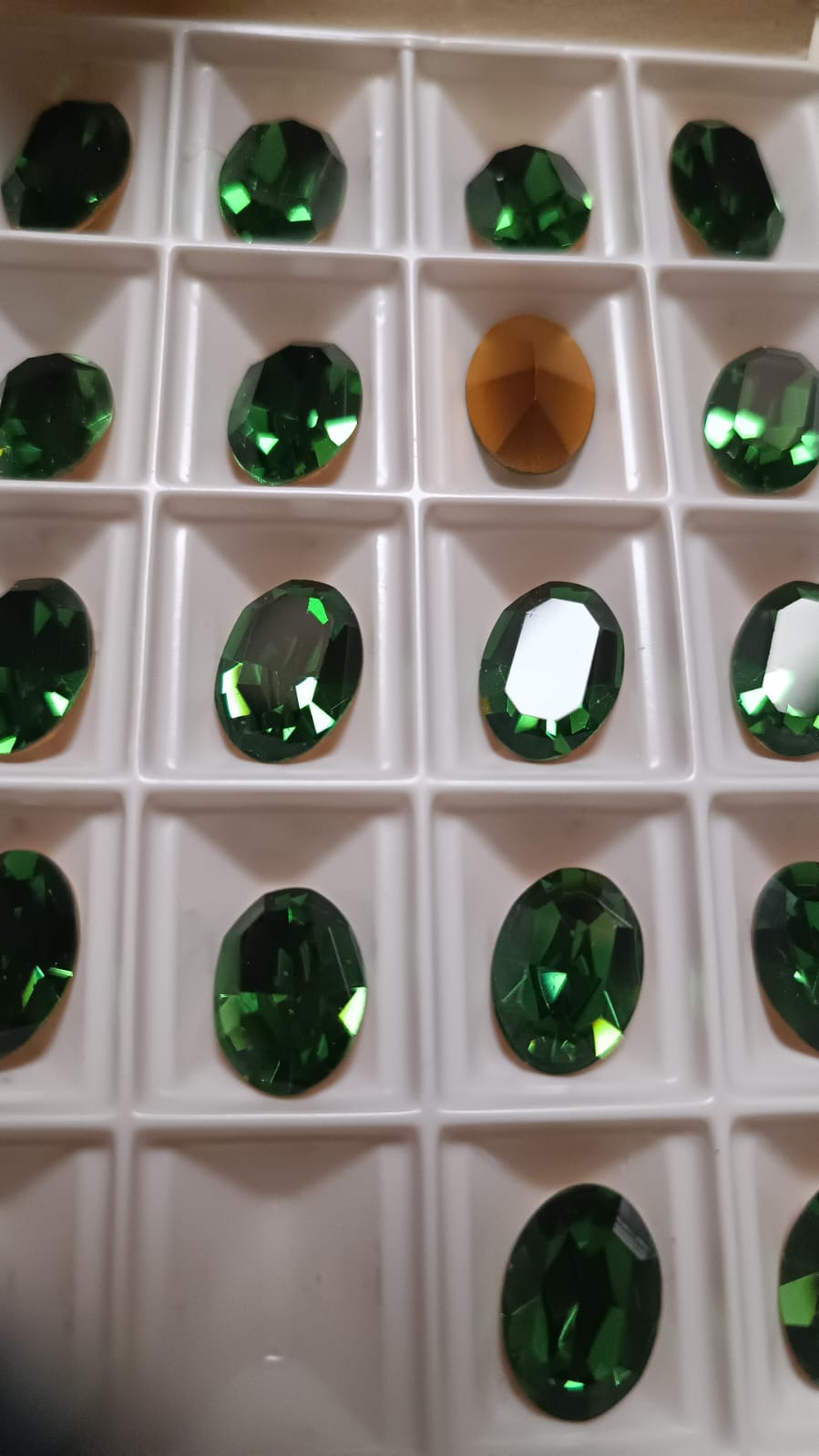 Swarovski® Fancy Vintage Oval Green Turmaline Gold Foiled 14x10mm