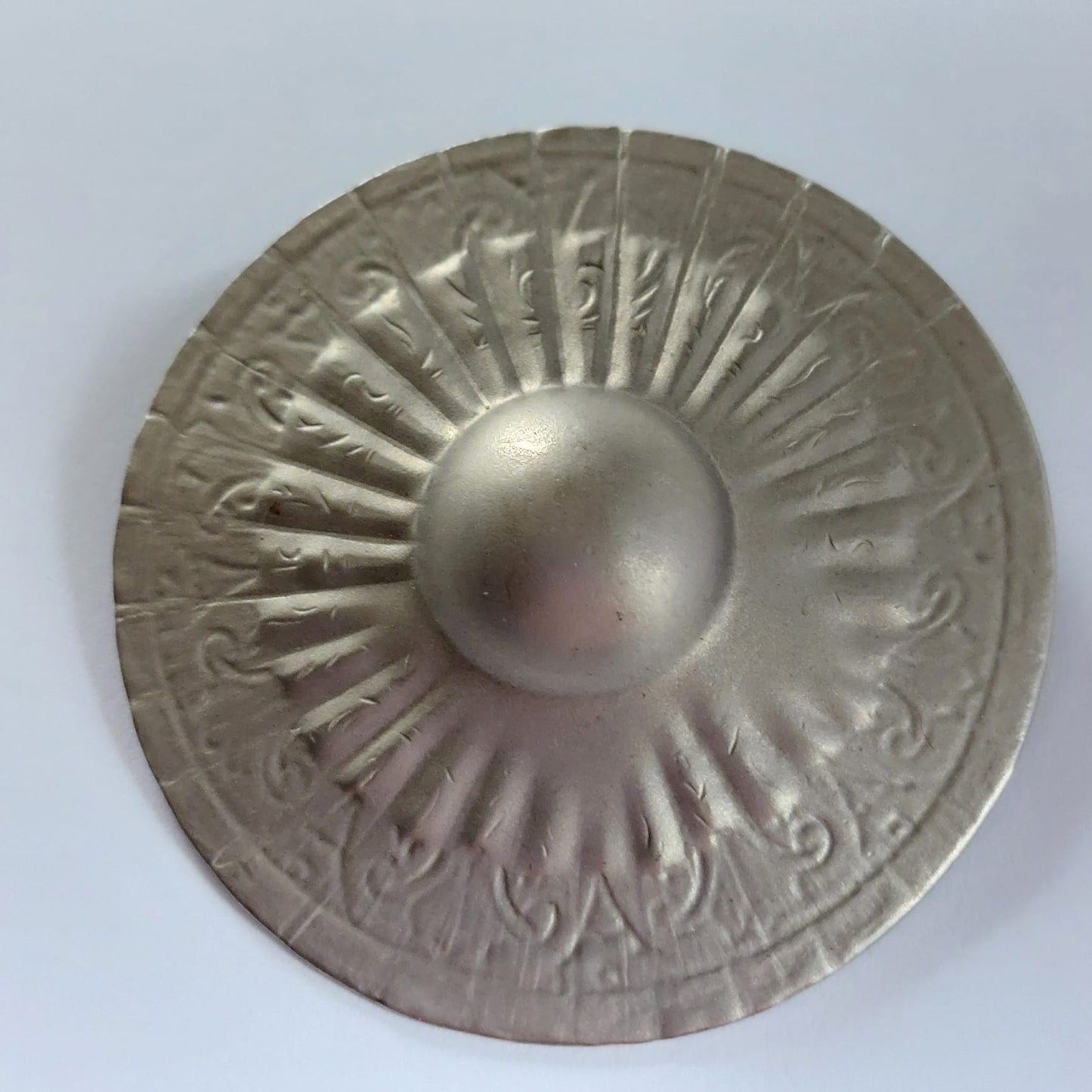 8421 Vintage Gong Brosche 49mm