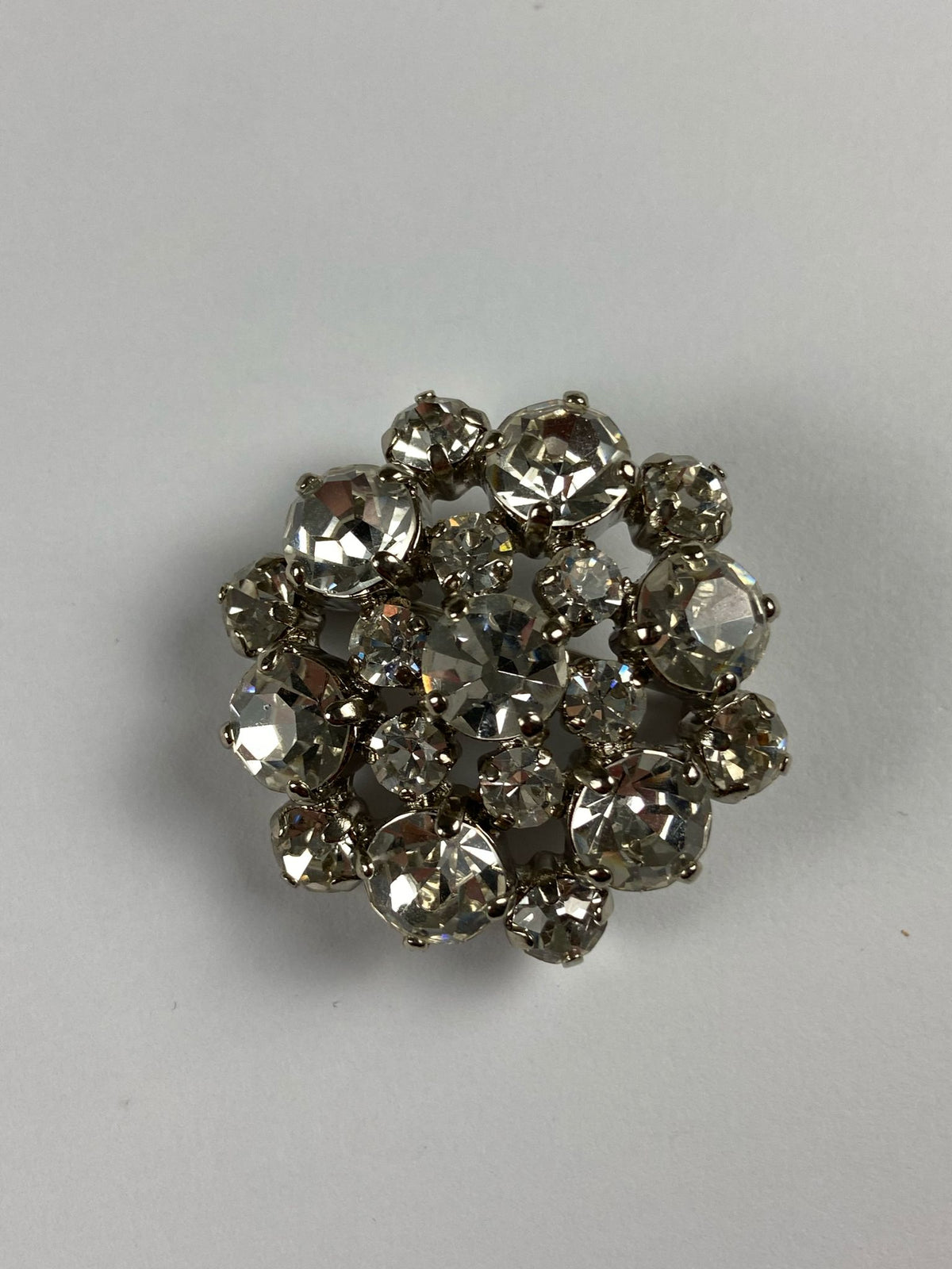 8734 Vintage Swarovski Kristallen Brosche 34mm