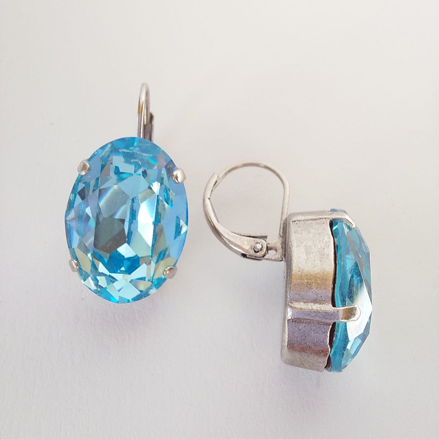 3428 Vintage-Ohrringe mit Swarovski Kristallen 27mm