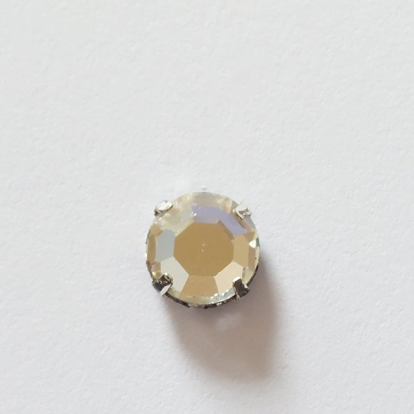 4331 Kristallsteinknopf zum Annähen 7mm