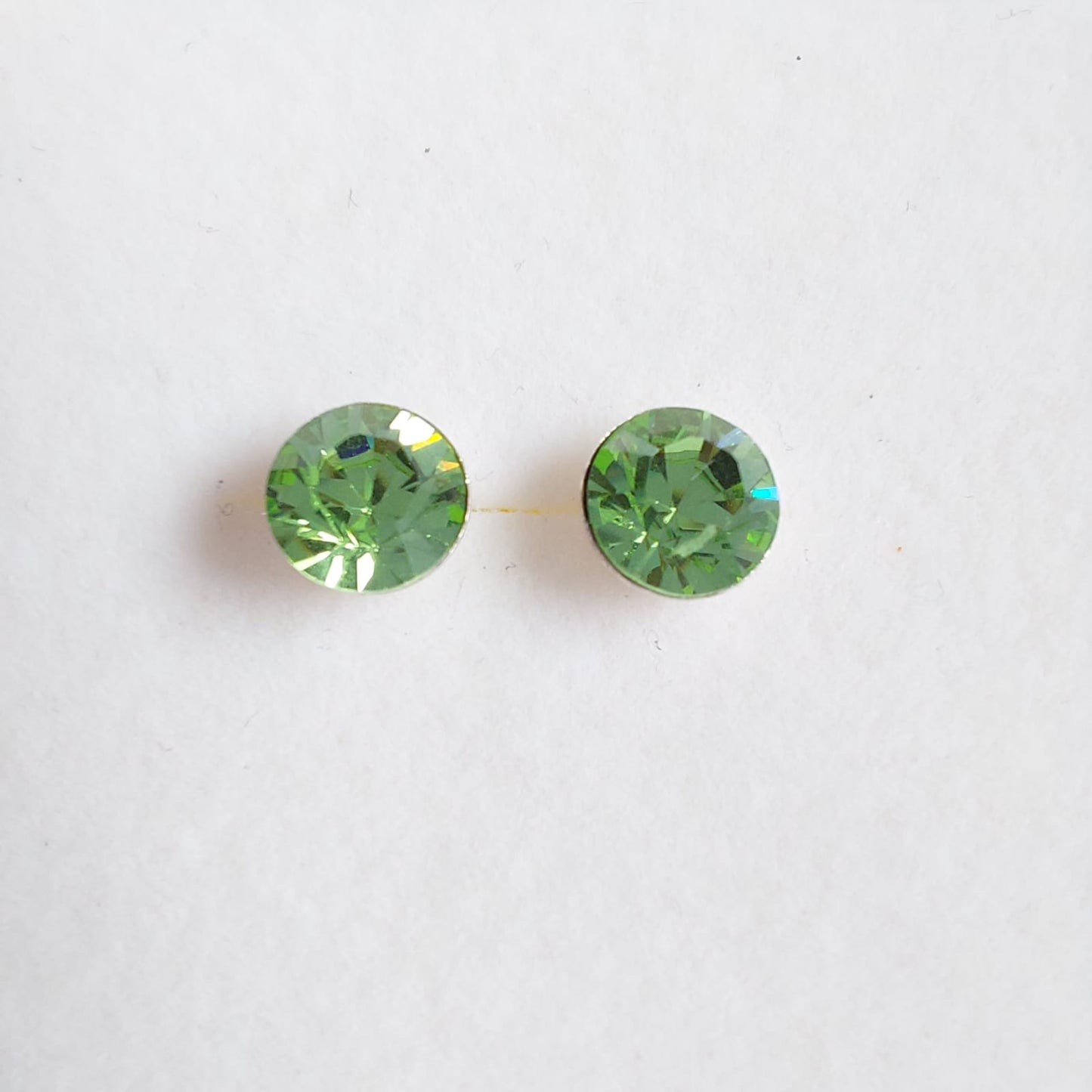 3666 Vintage Ohrringe mit Swarovski Kristallen 5mm