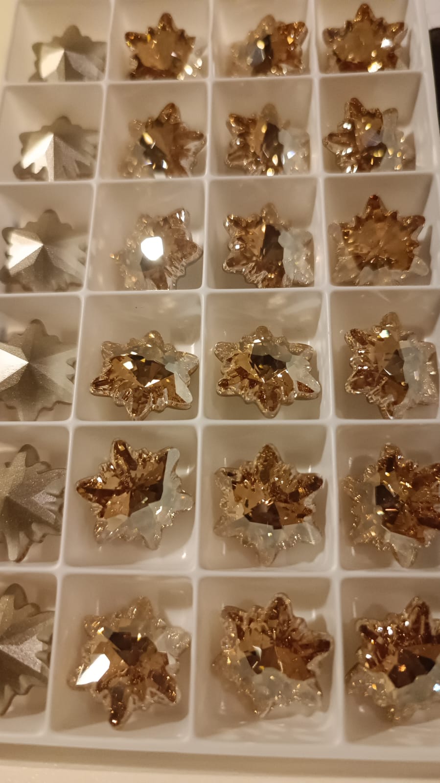Swarovski® Fancy Edelweiss Golden Shadow 18mm