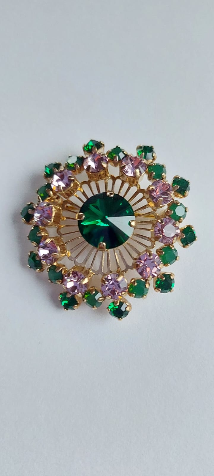 8989 Vintage Brooch made with Swarovski Kristallen 35mm