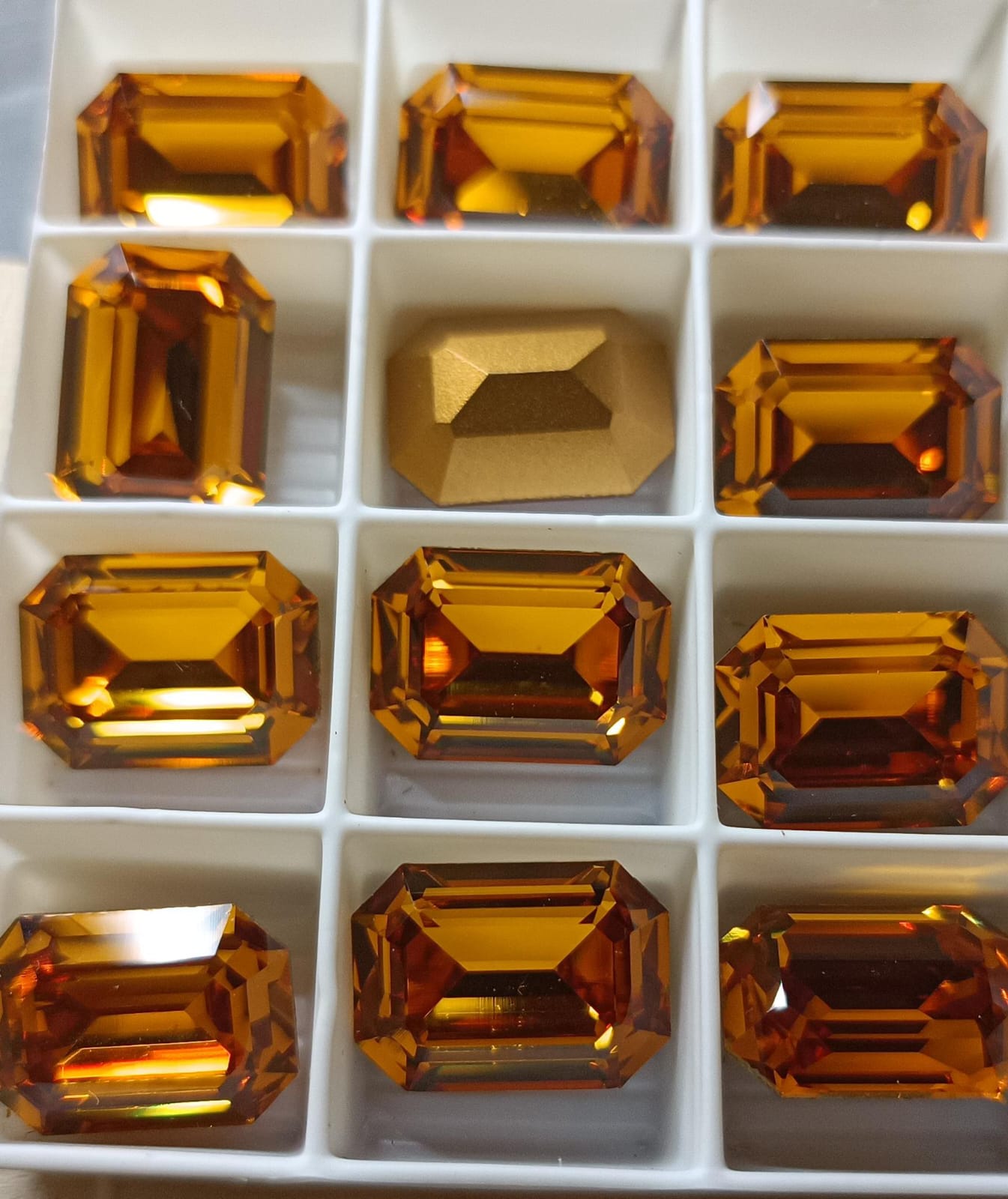 Swarovski® Fancy Vintage Octagon Topaz Gold Foiled 14x10mm