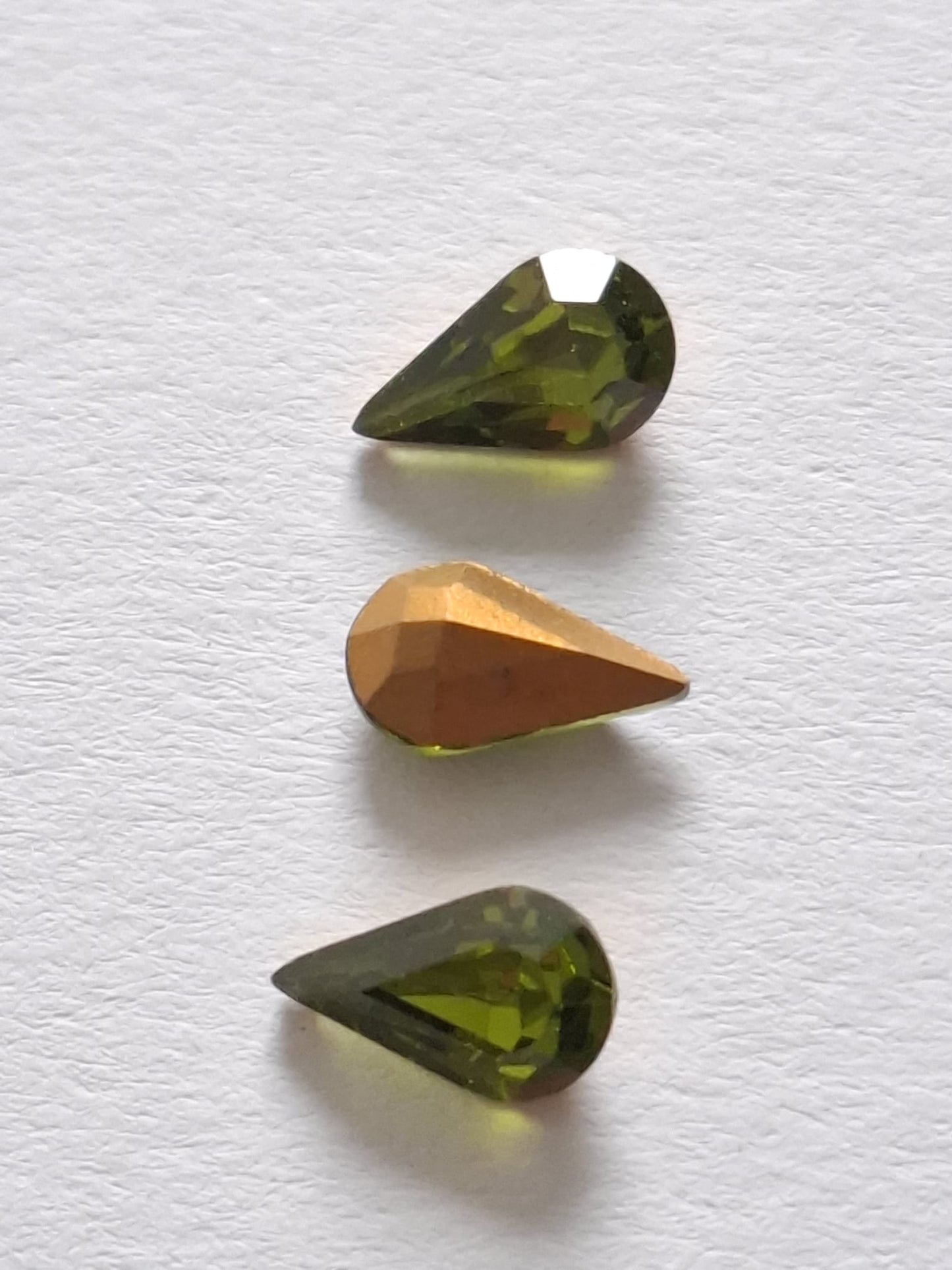 Swarovski® Fancy Vintage Pear-Shaped Olivine Gold Foiled 10mm