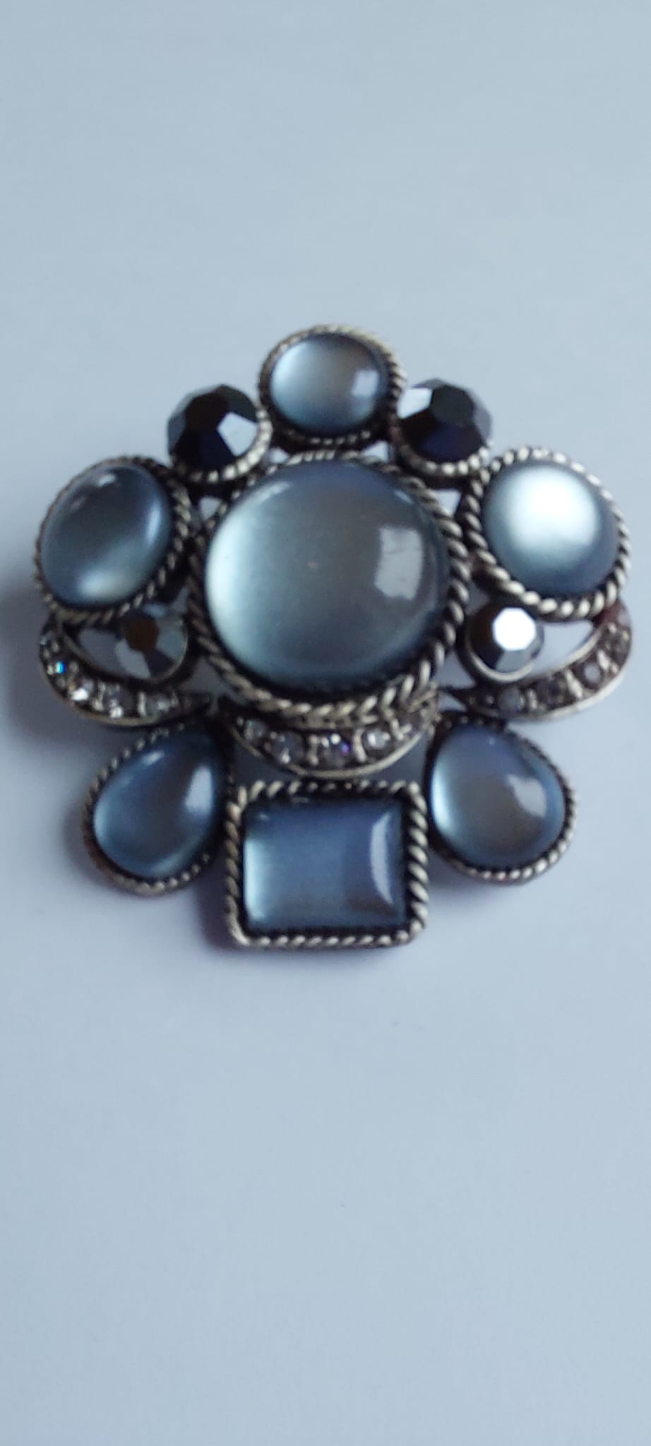 8002 Vintage Broschen mit Swarovski Kristallen 40mm
