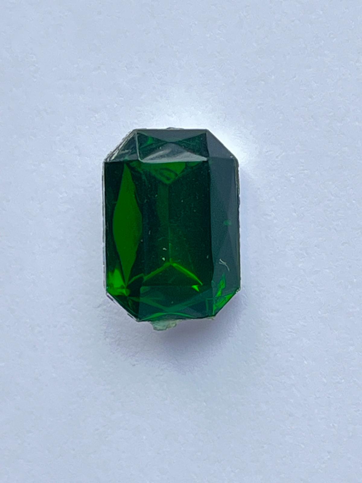 1001 Vintage Crystal Kunststoff Octagon Emerald 13mm
