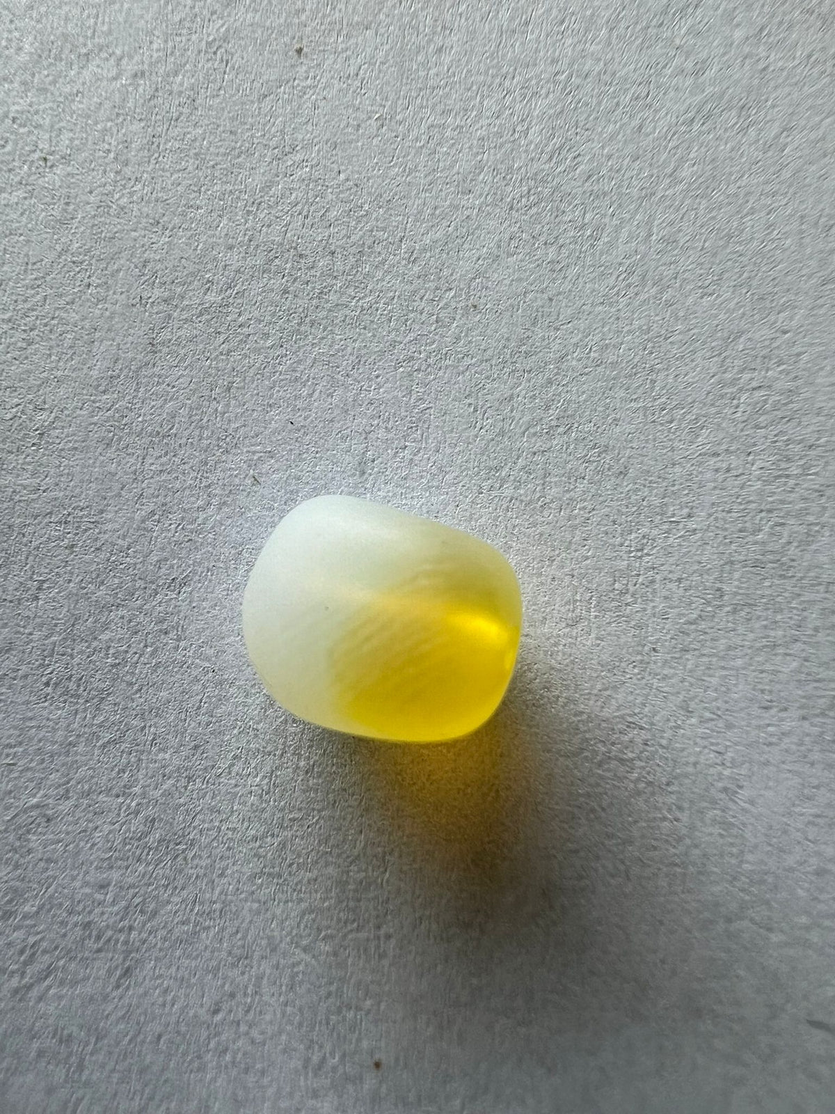 5733 Vintage Acryl Perlen Matt Gelb 8mm