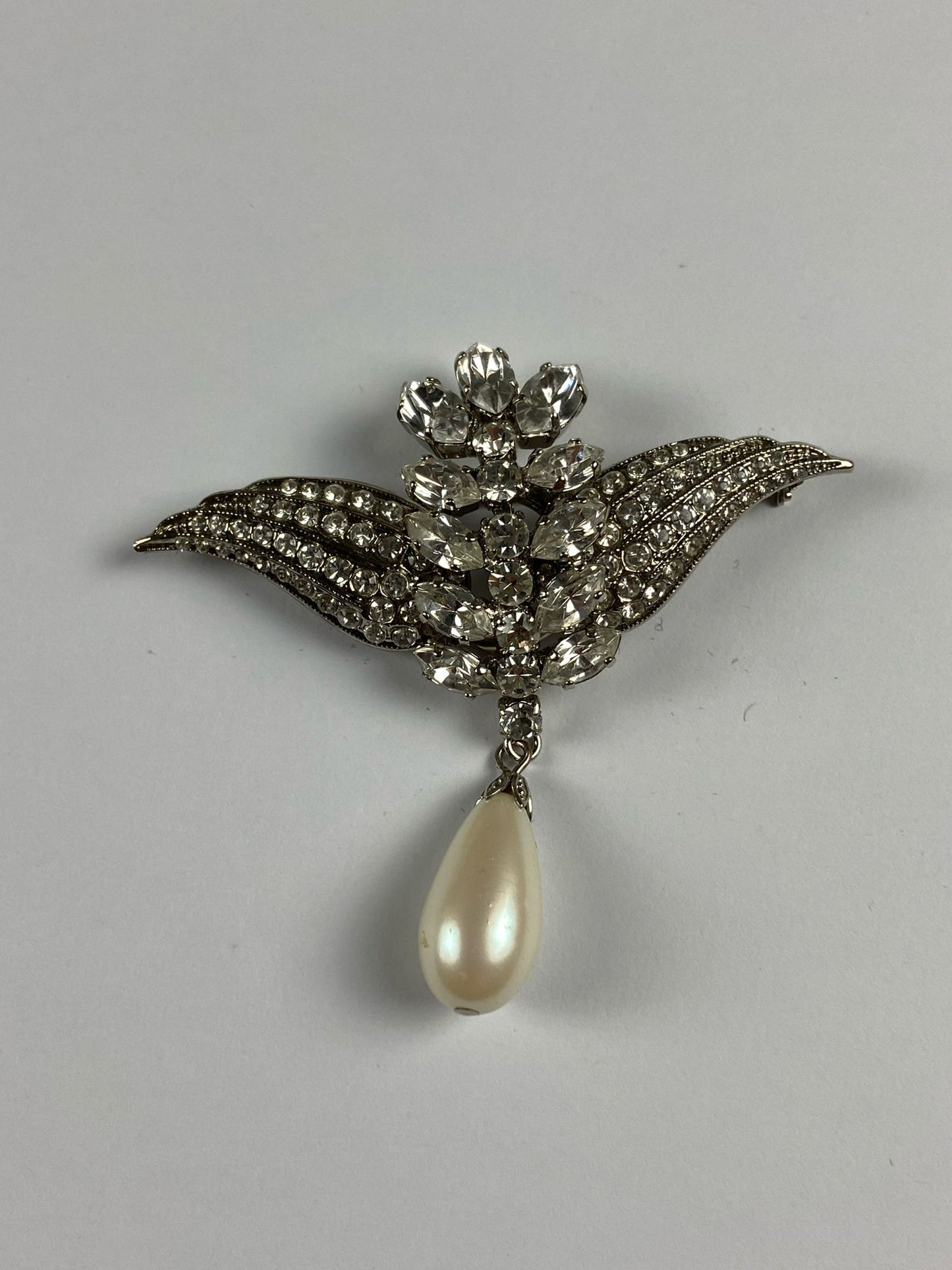 8742 Vintage Swarovski Kristallen Brosche 63mm