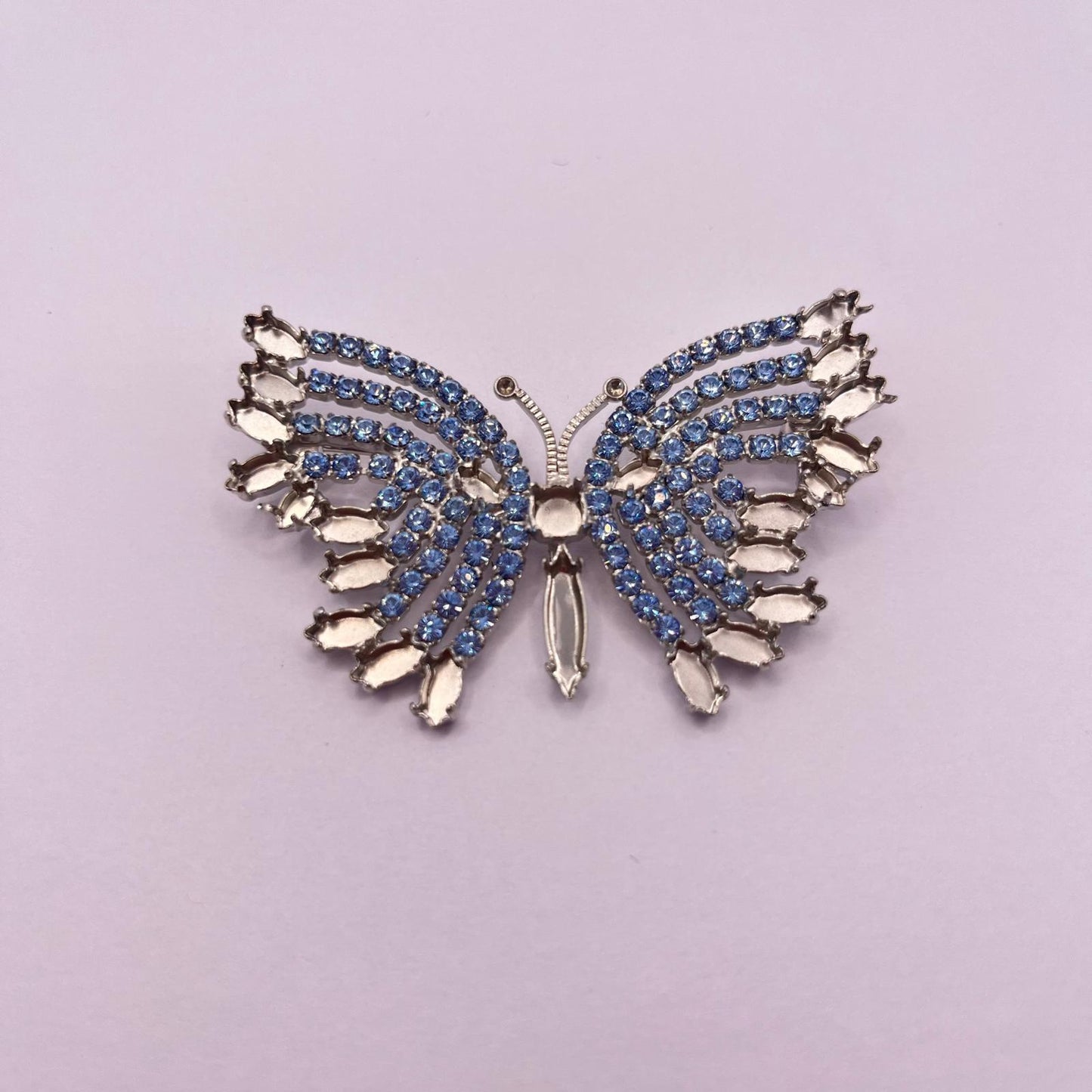 8926 Vintage Brosche mit unvollständigen Steinen zur Komplettierung mit Swarovski Kristallen füllen 58mm
