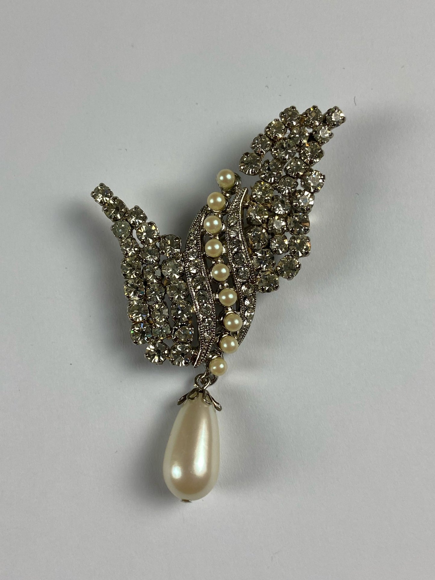 8743 Vintage Swarovski Kristallen Brosche 67mm