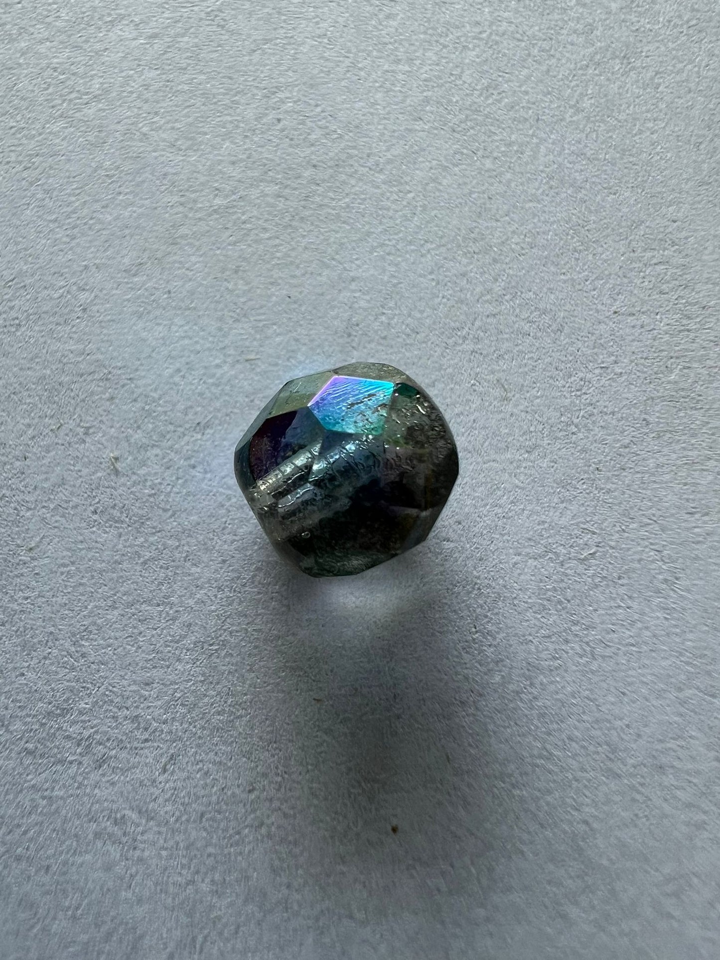 5759 Vintage Acryl Perlen Grau AB 7mm
