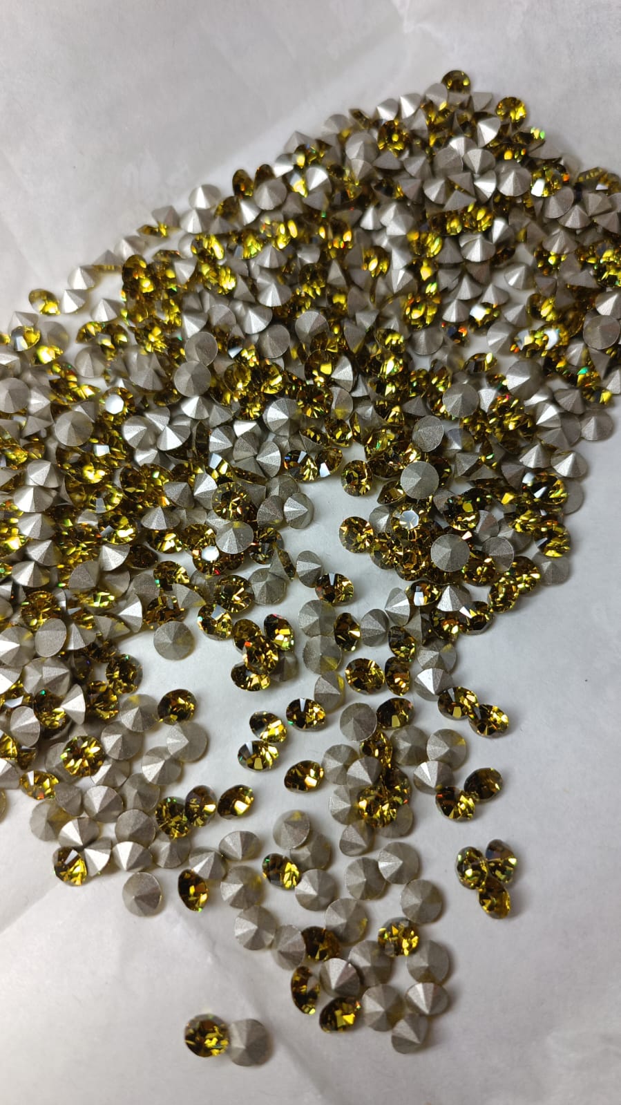 Swarovski® Chaton Vintage Lime Silver Foiled SS24