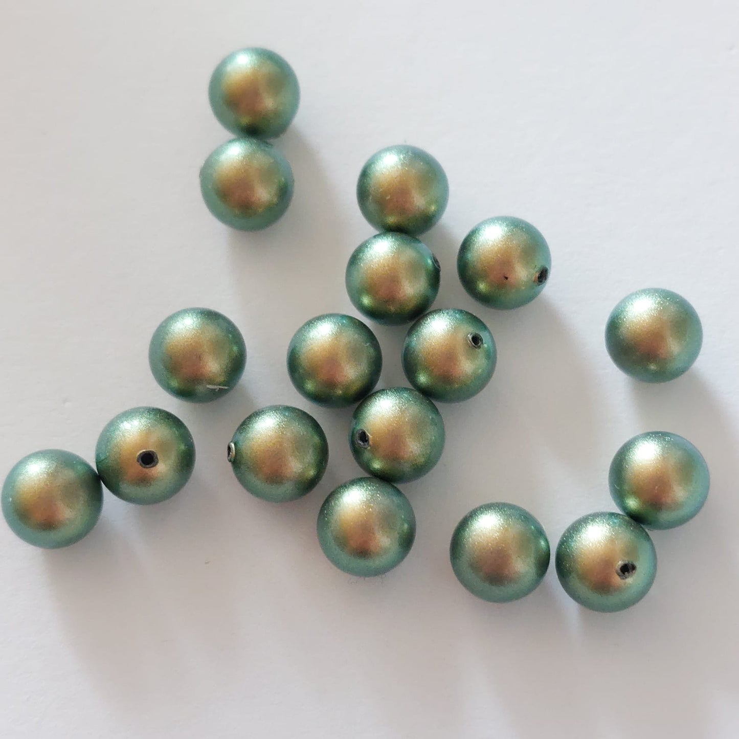Swarovski® Pearl Iridescent Green Pearl 8mm