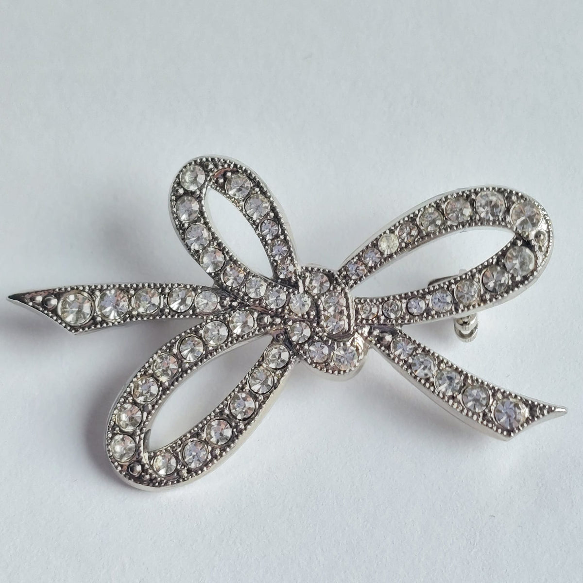 8074 Vintage Brosche mit Swarovski-Kristallen 45x25mm