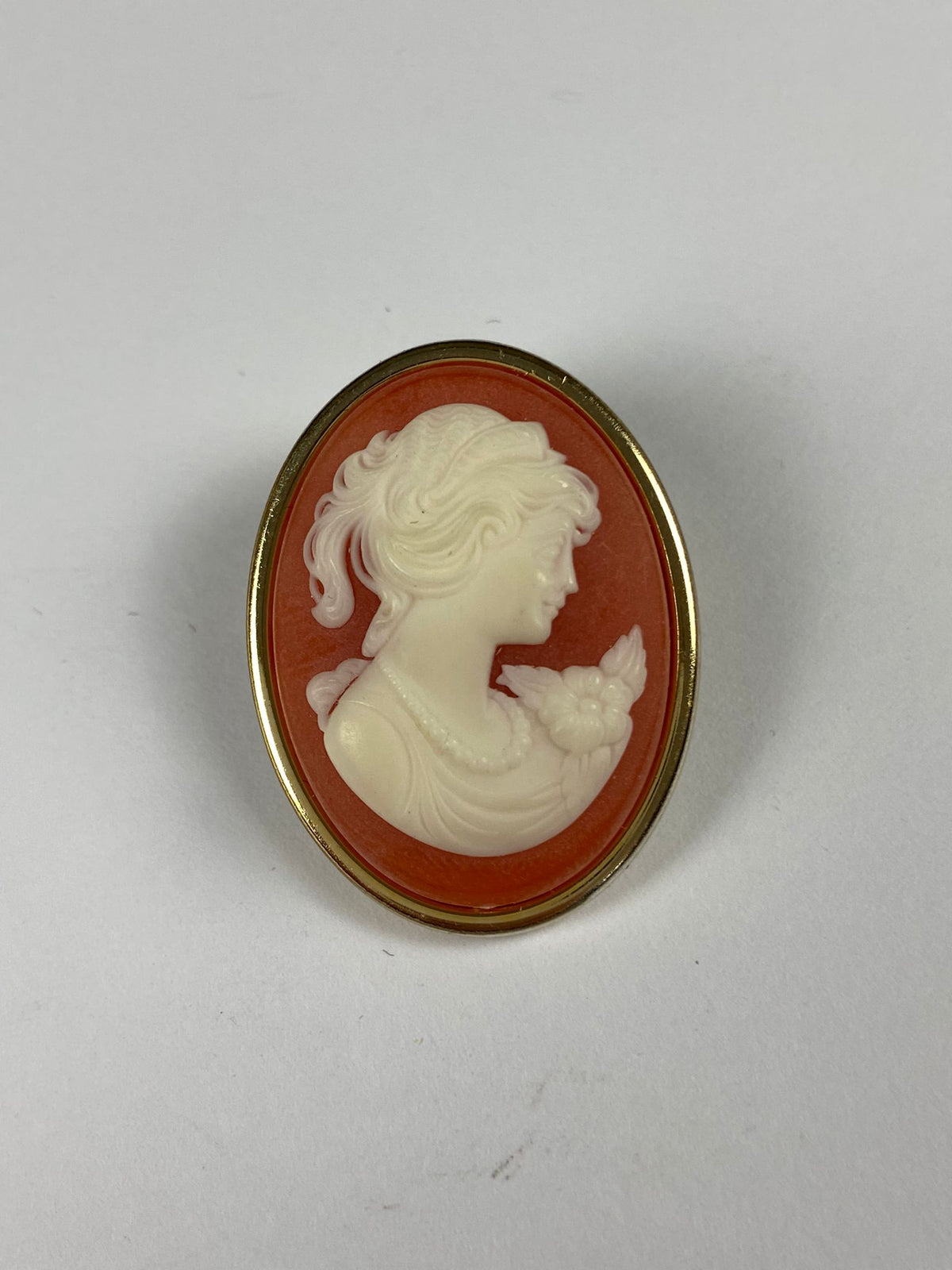 8241 Vintage Camee Brosche 25x33mm