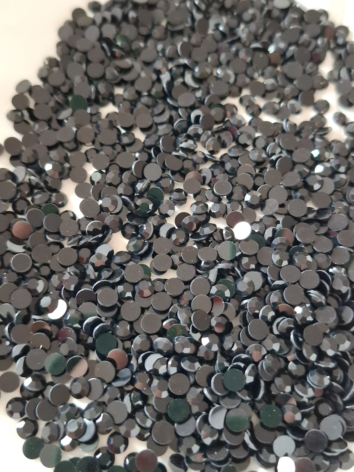 Swarovski® Nail Crystals Vintage Flat Rund Jet Unfoiled SS20