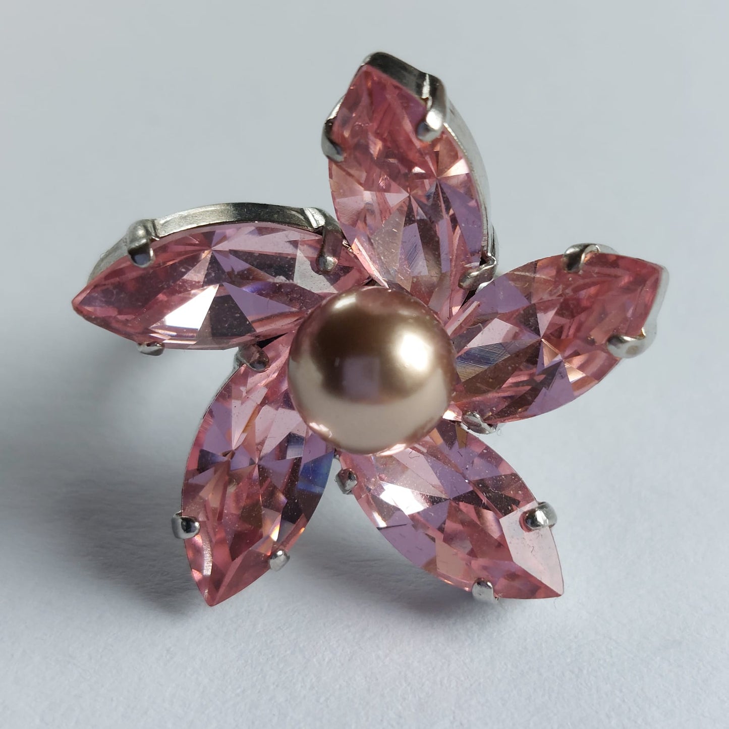 9838 Vintage Ring made with Swarovski Kristallen 30mm