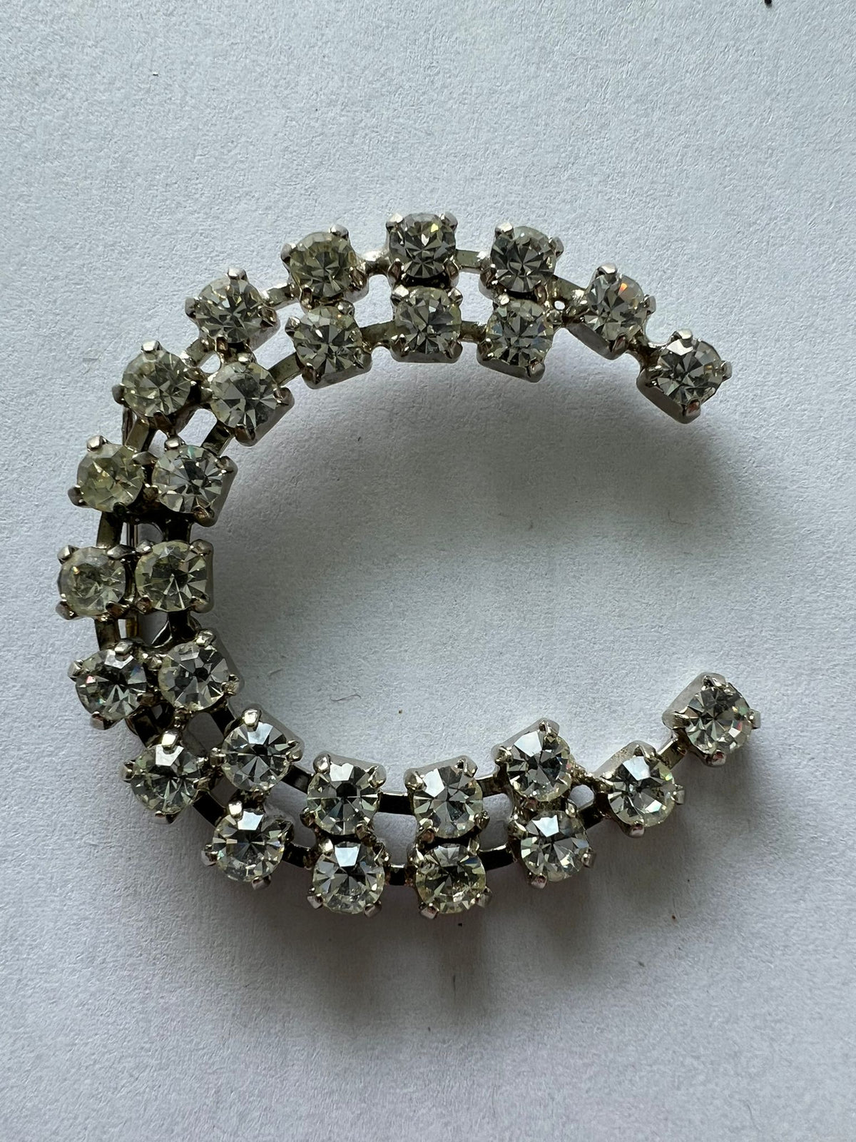 8552 Vintage Swarovski Kristallen Brosche 44mm