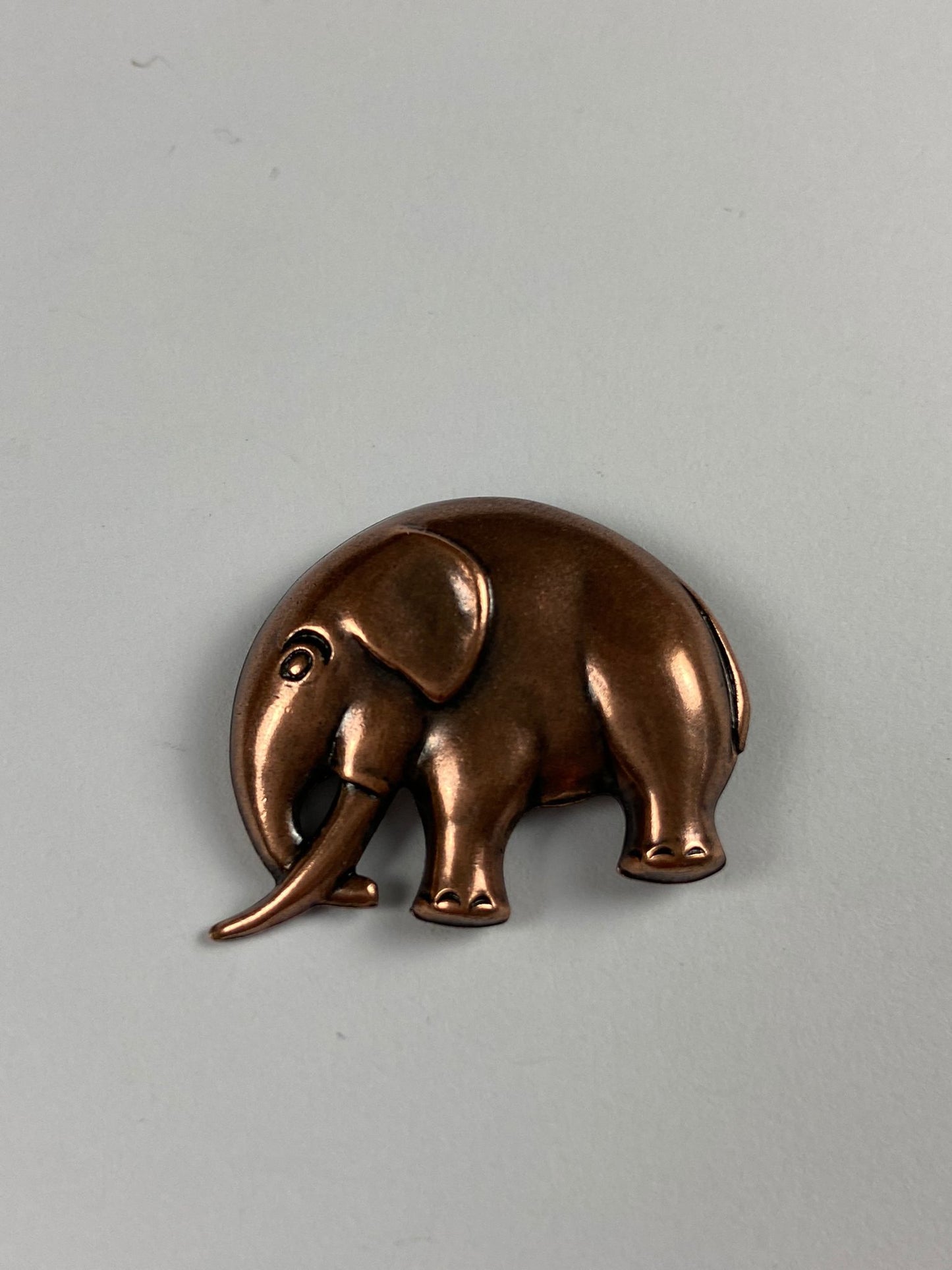 8130 Vintage Elefantenbrosche 29x23mm