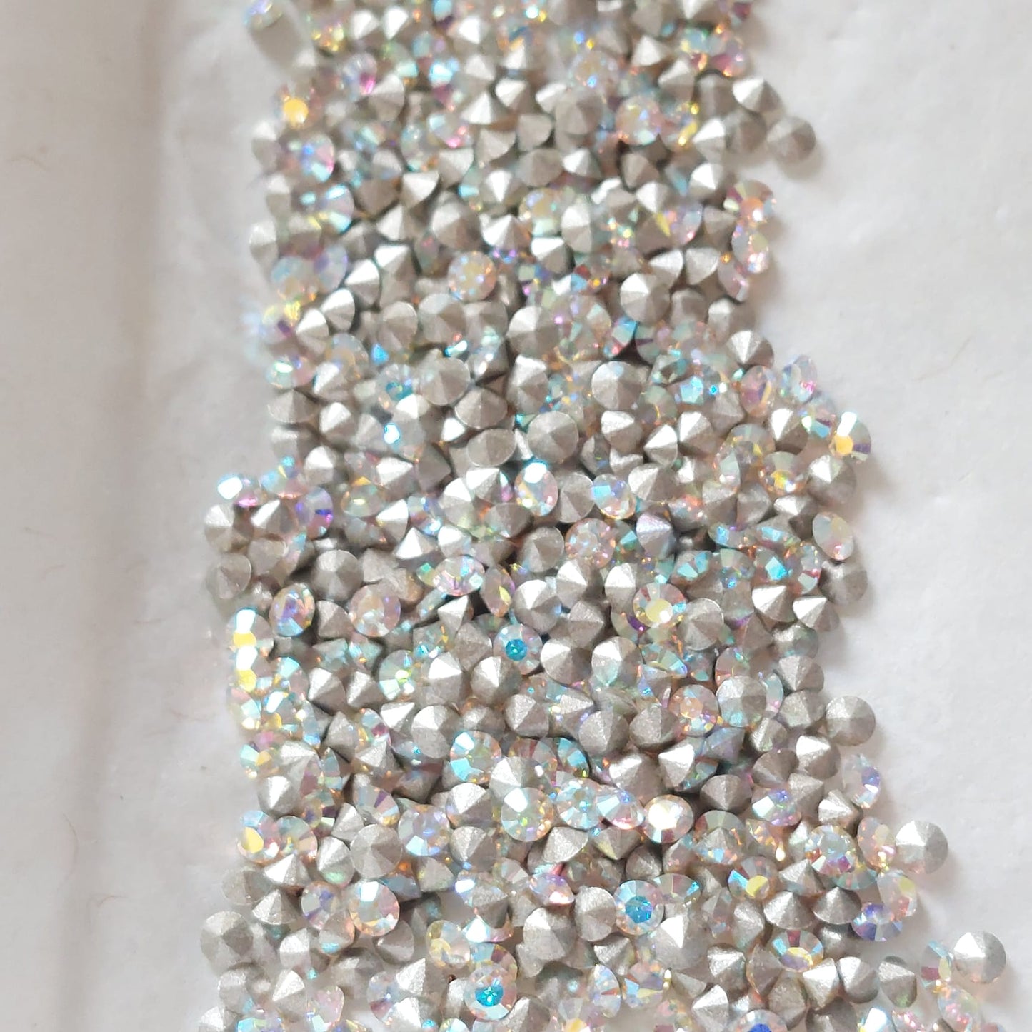 Swarovski® Chaton Aurore Boreale PP14