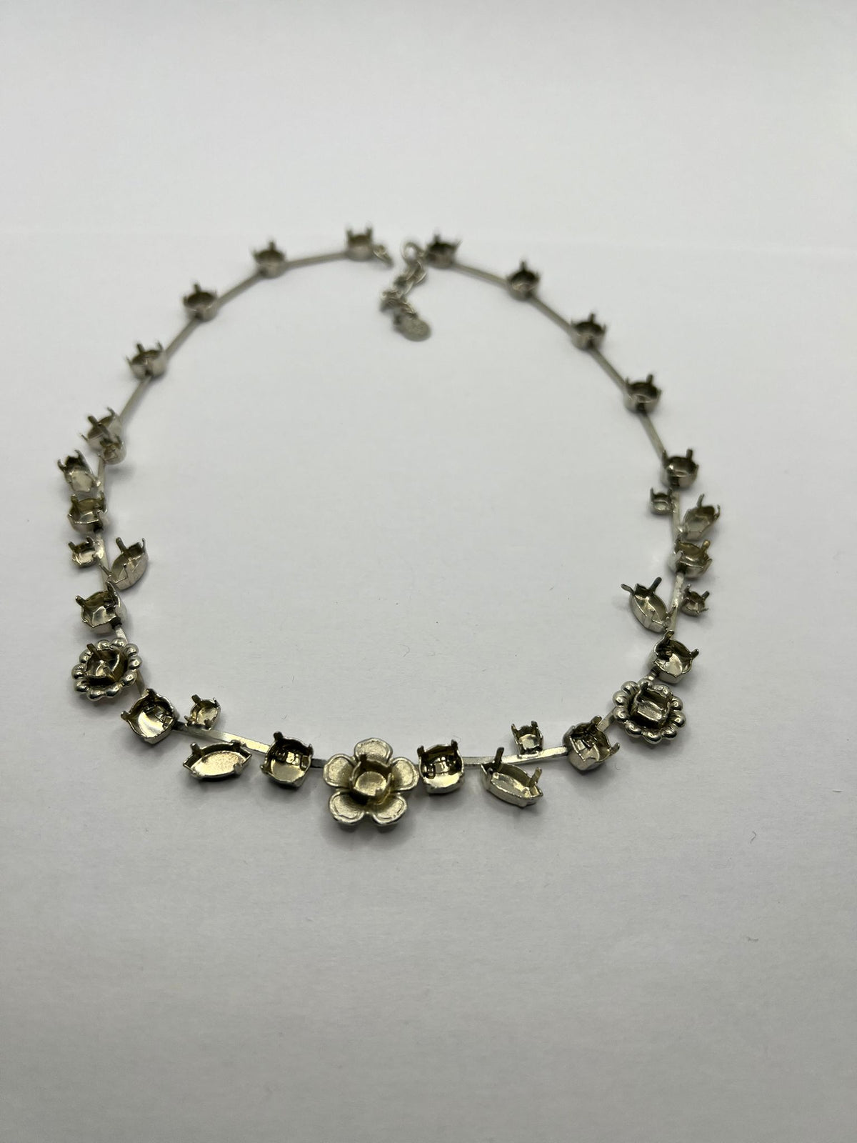 6379 Vintage Leerer DIY Collier zum Befüllen mit Swarovski Kristallen 38cm