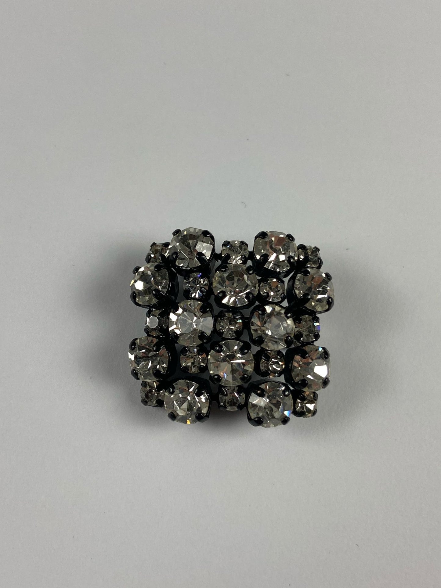 8702 Vintage Swarovski Kristallen Brosche 25mm