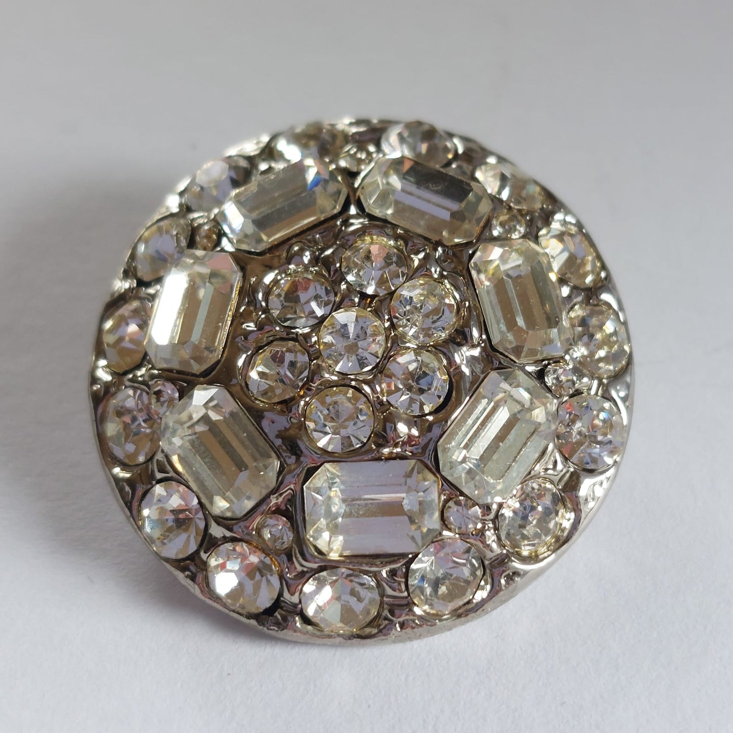 4143 Knopfe mit Swarovski Kristallen 27mm