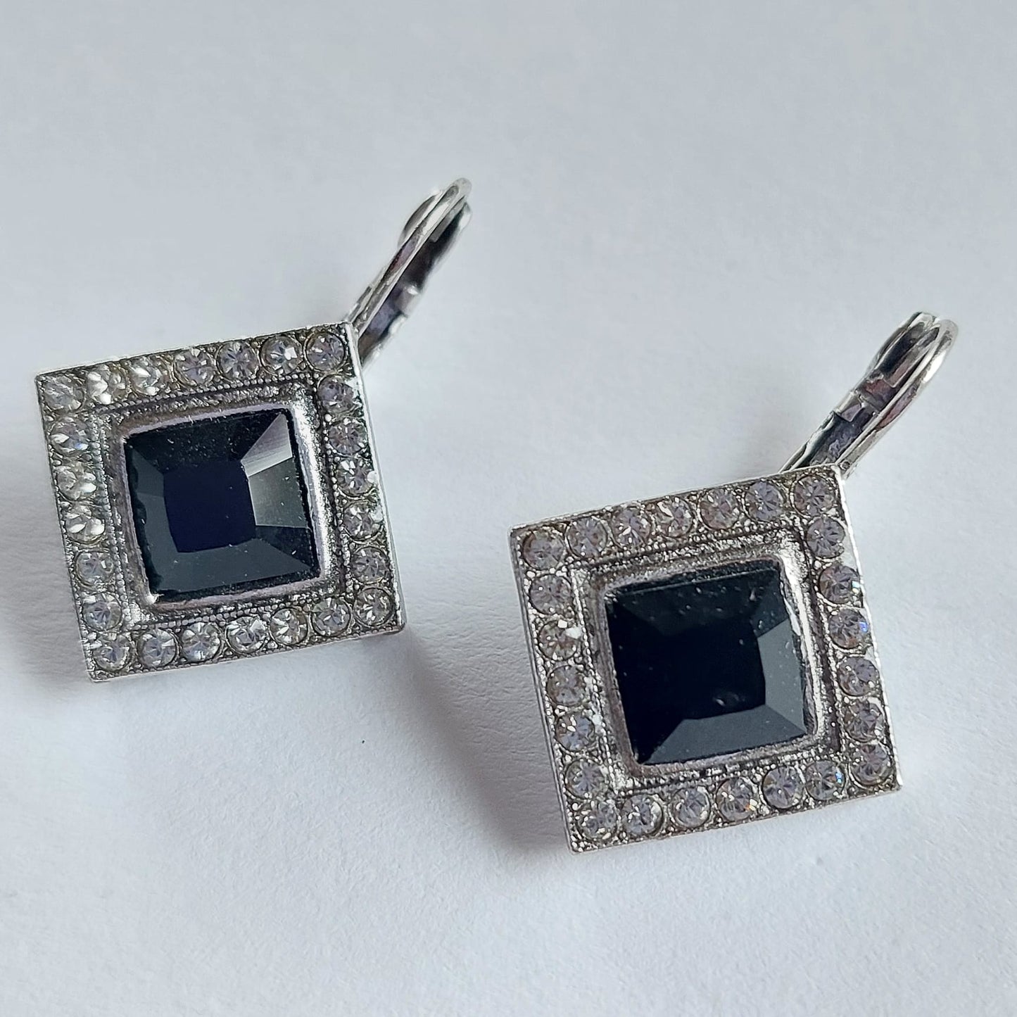 3559 Vintage Ohrringe mit Swarovski Kristallen 30mm