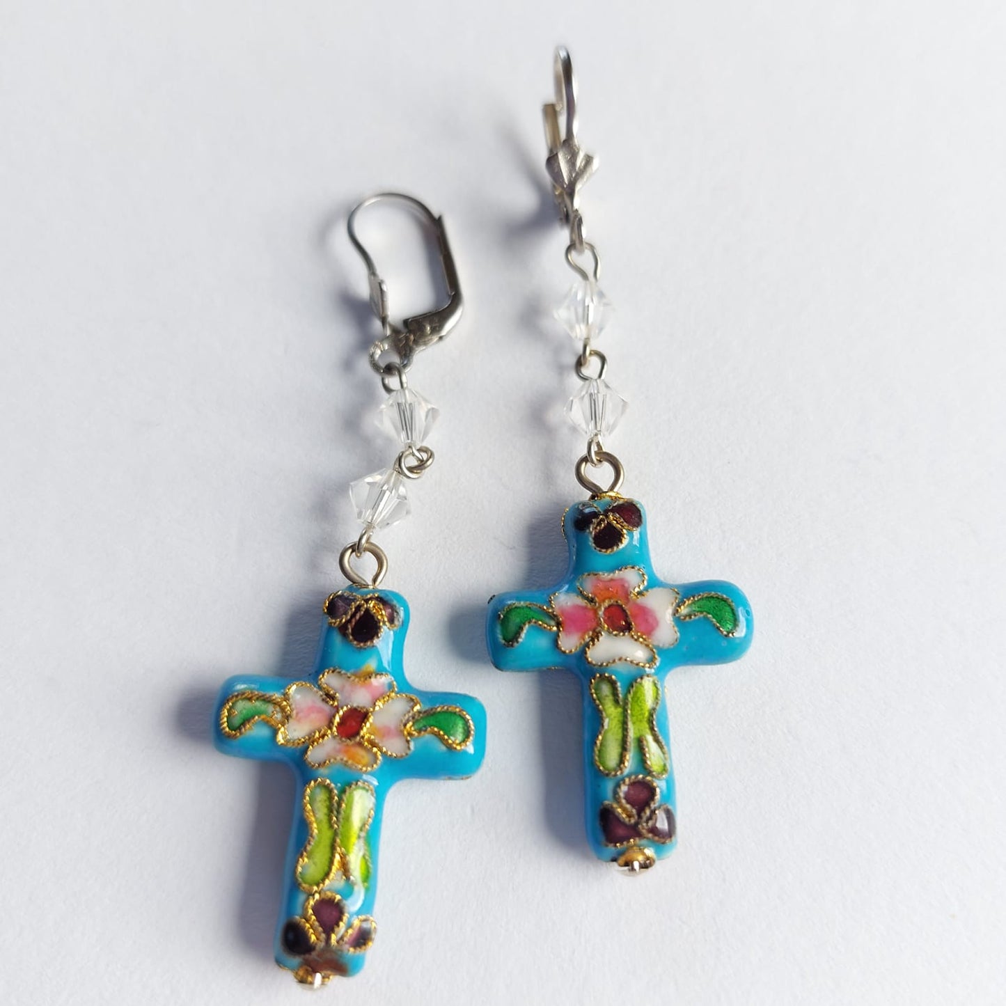 3542 Vintage-Ohrringe mit Swarovski-Perlen und Emaille-Charms 55mm