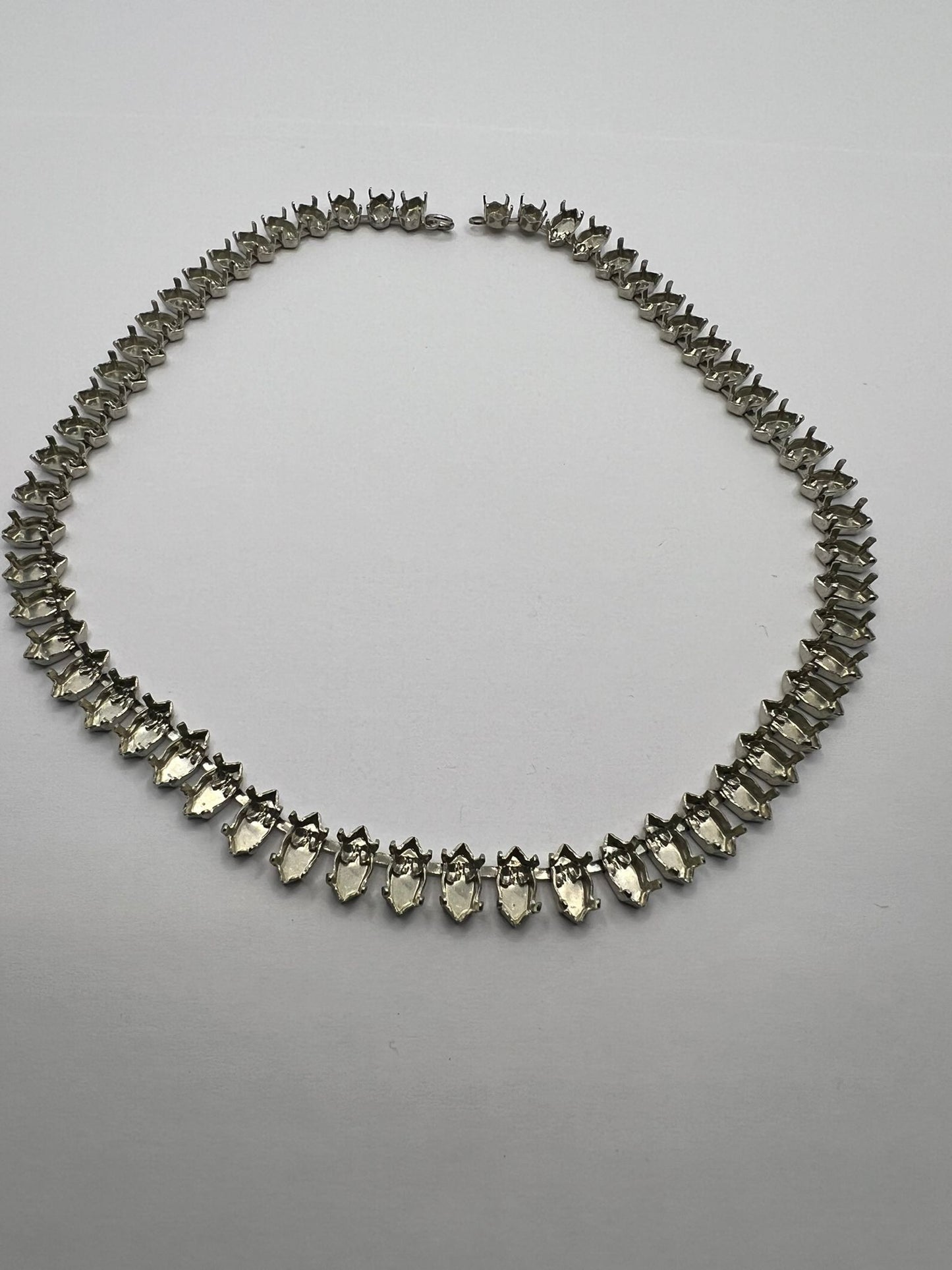 6385 Vintage Leerer DIY Collier zum Befüllen mit Swarovski Kristallen 38cm