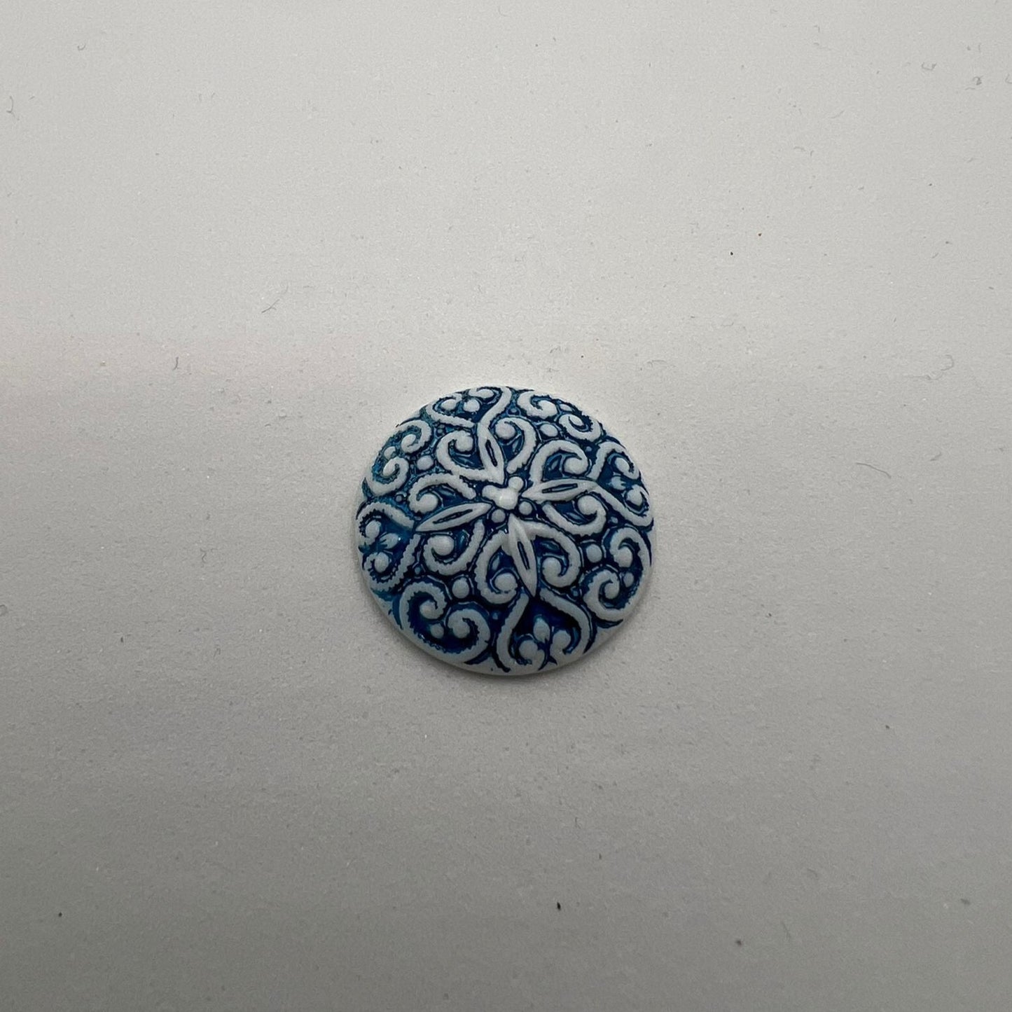 1095 Vintage Kunststoff Filigren Round Cabochon 21mm