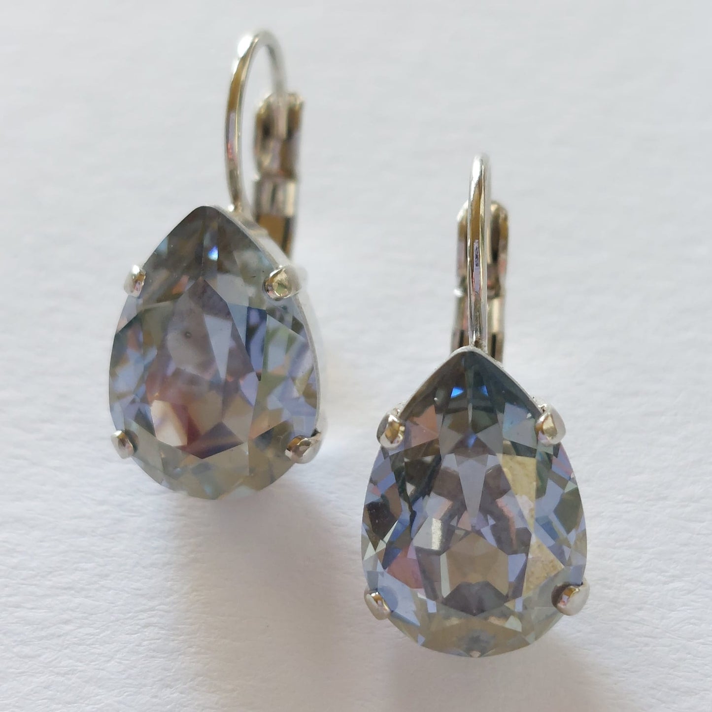 3392 Vintage-Ohrringe mit Swarovski Kristallen 23mm