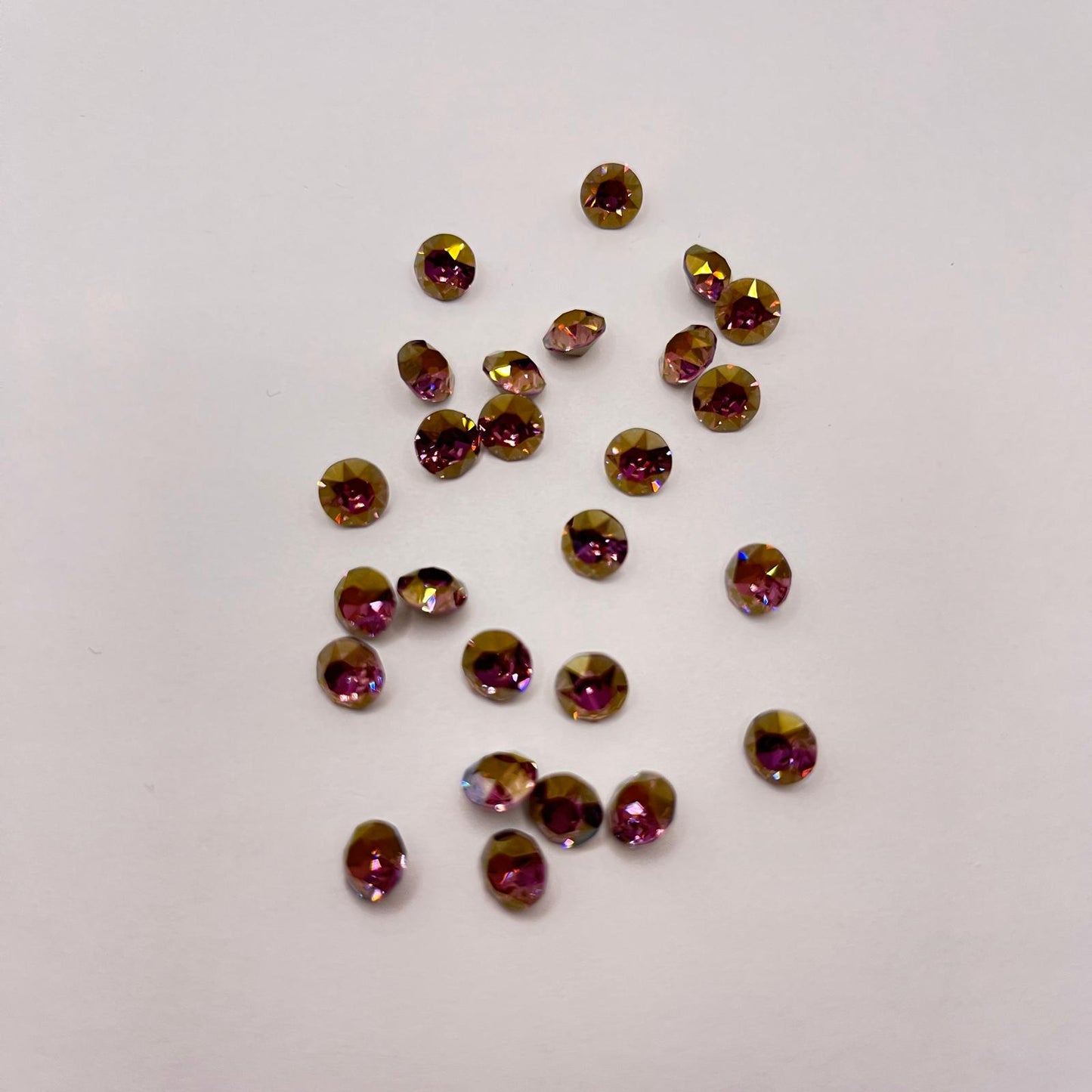 Swarovski® Chaton Lilac Shadow SS29