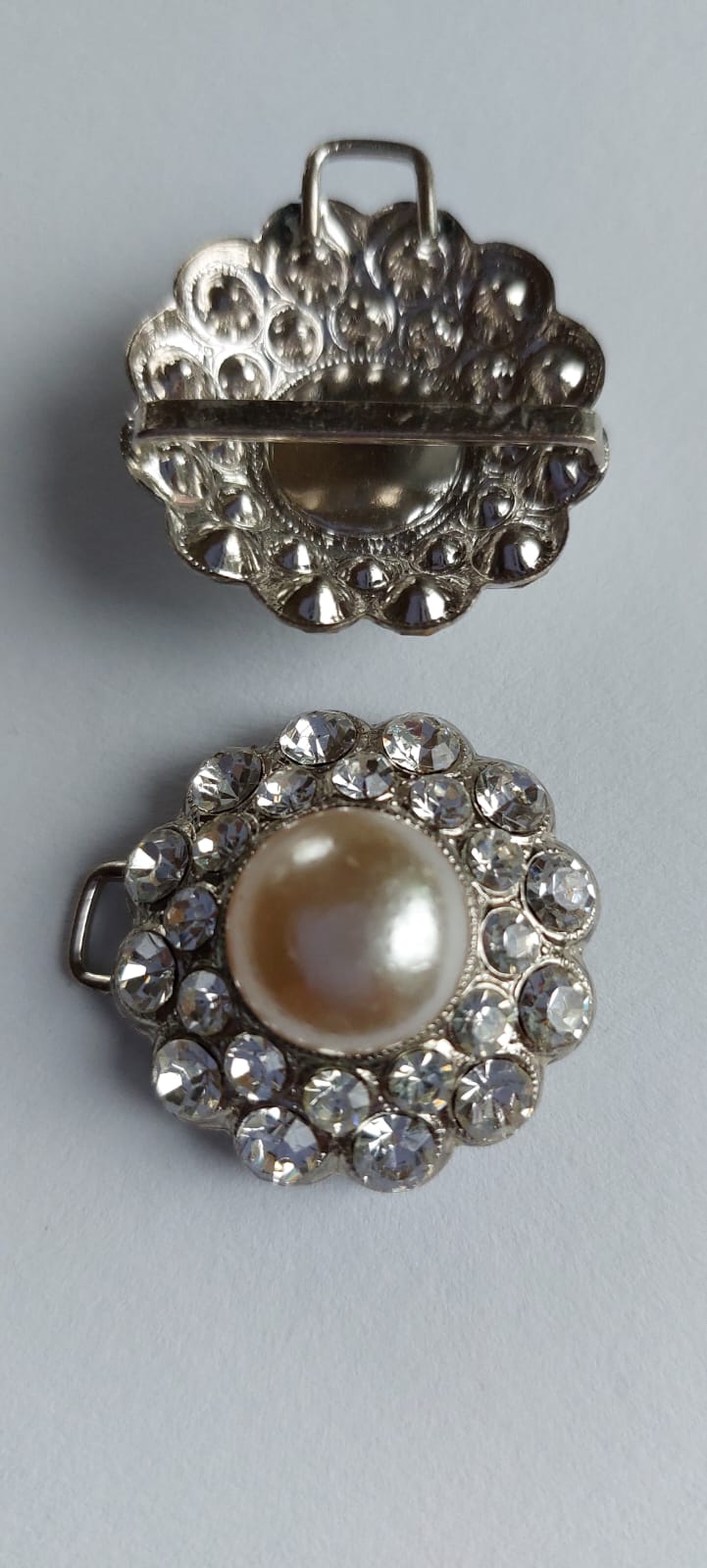 2002 Silberne Gürtelschnalle mit Swarovski Kristallen und Swarovski Cabochon 27mm