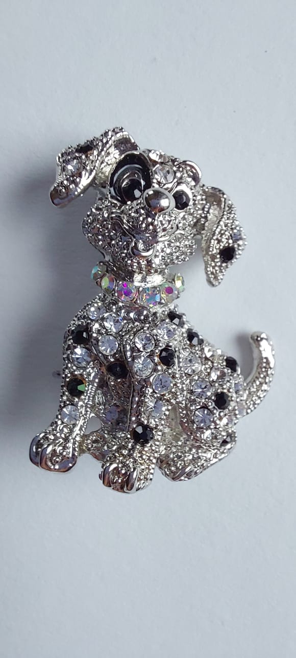 8978 Vintage Puppy Brosche made with Swarovski Kristallen 35×25mm