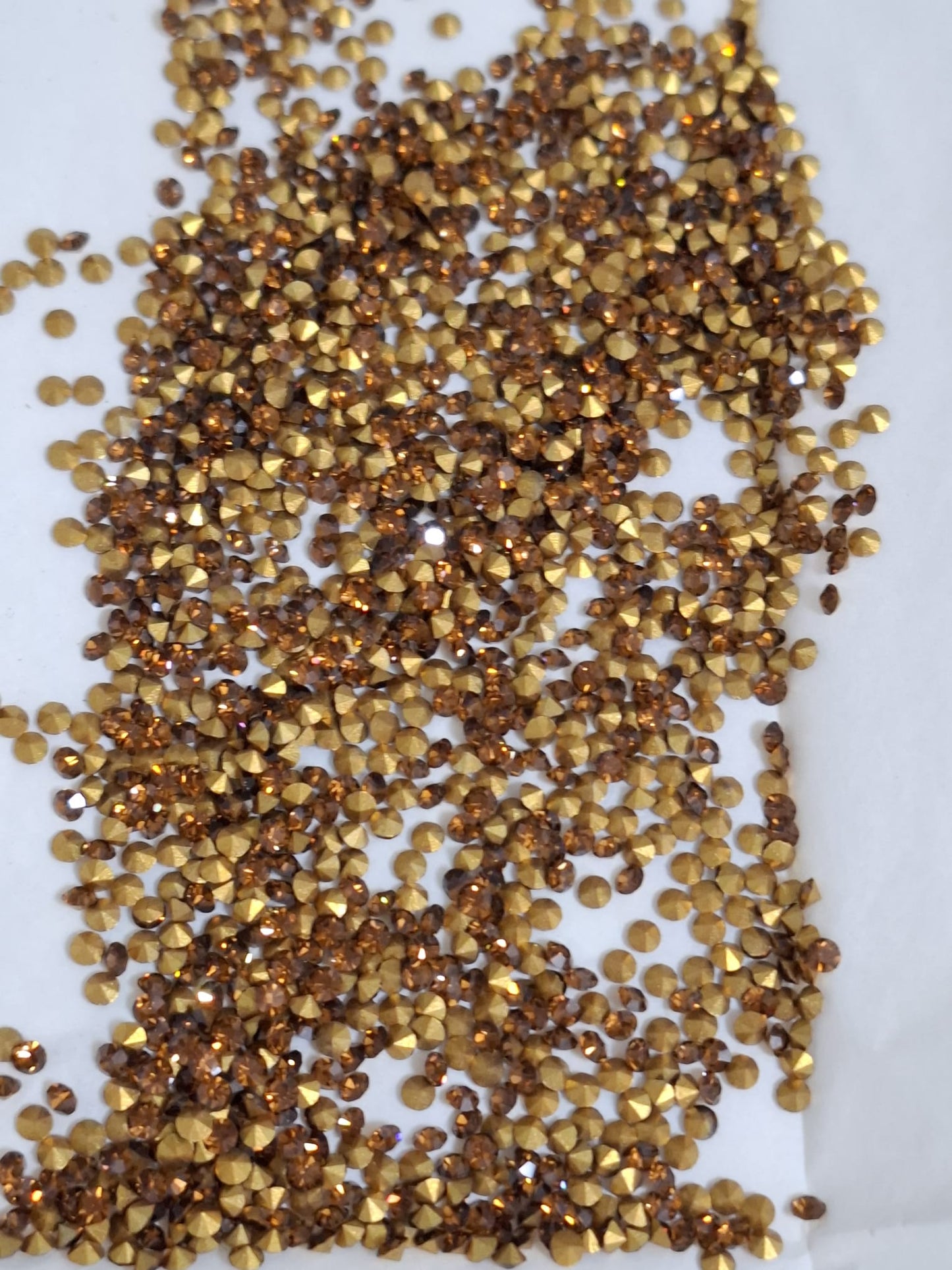 Swarovski® Chaton Vintage Smoked Topaz Gold Foiled PP17