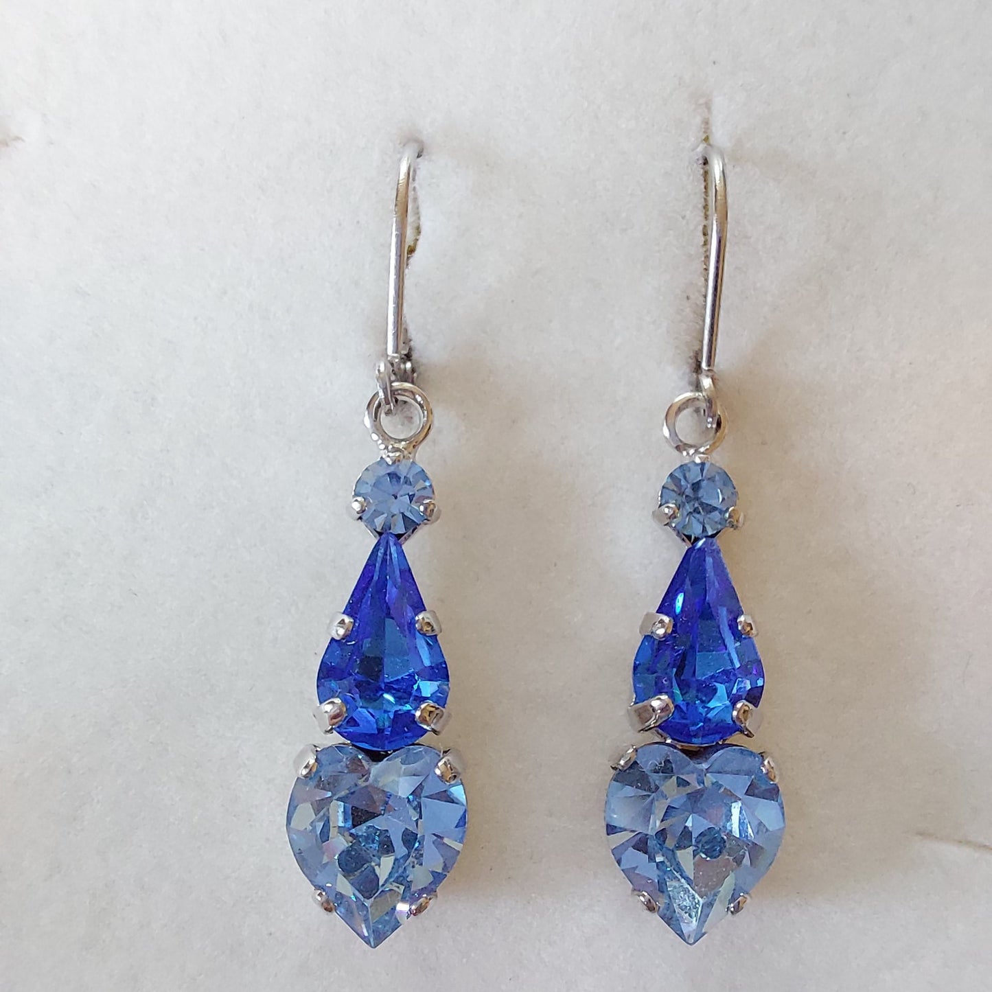 3815 Vintage Earring mit Swarovski Crystals