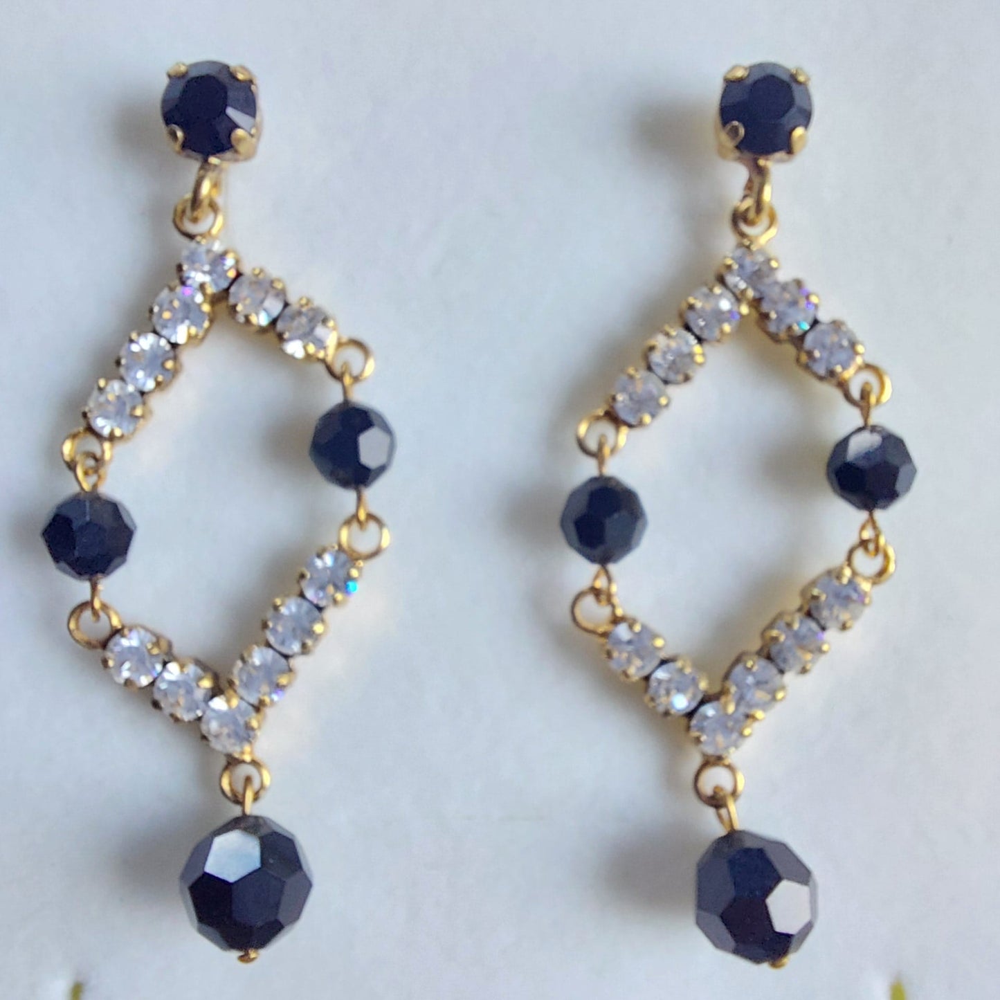 3517 Vintage-Ohrringe mit Swarovski Kristallen 60mm